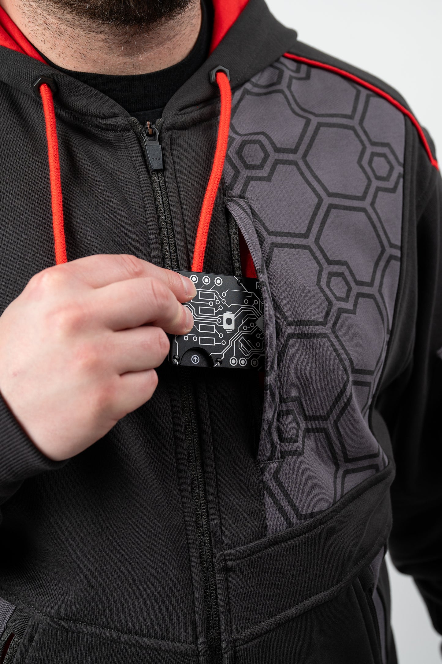 Model: Jamie: Size: X-Large, Height: 5’11”/180cm