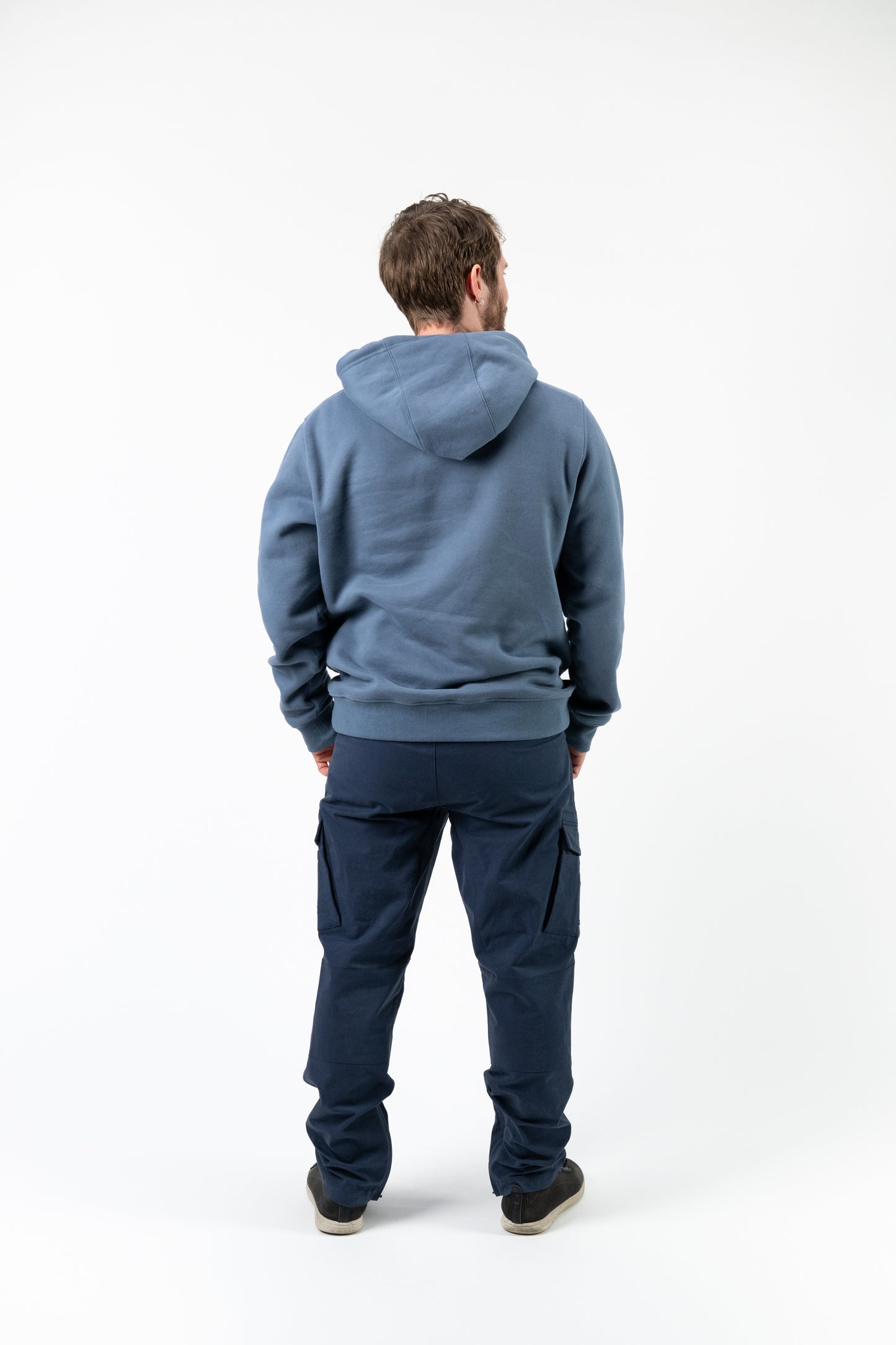 Model: Linus, Size: Regular 34", Height: 5'6"/168cm