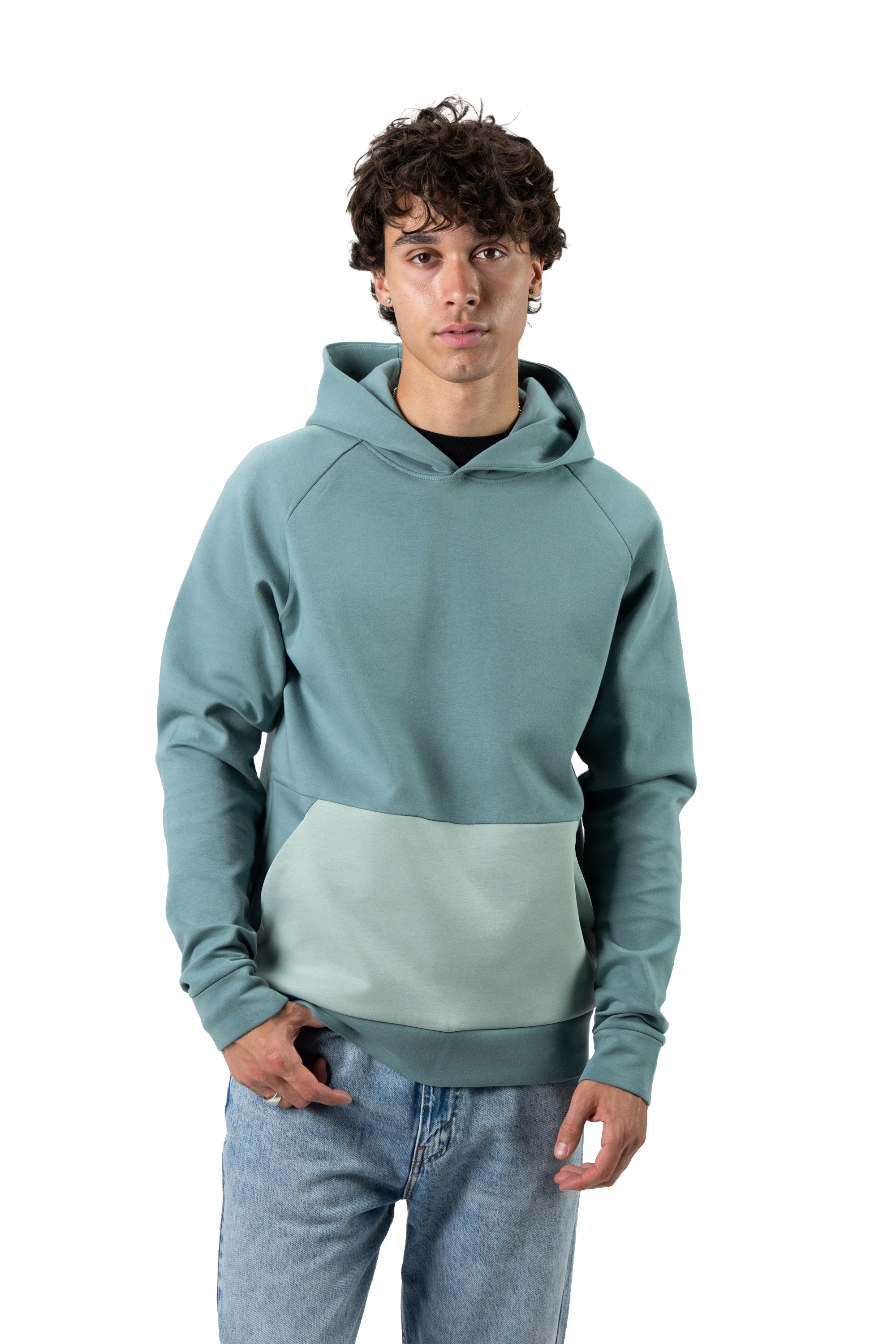 Model: Mateo, Size: Medium, Height” 6’1”/185cm