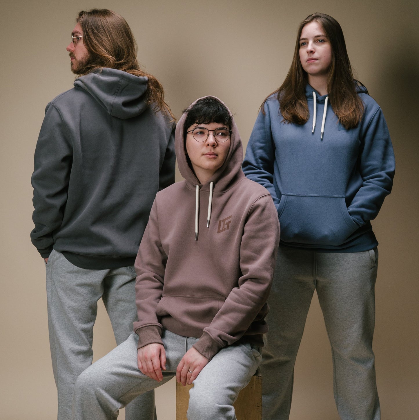 Model: Sven, Size: Large, Height: 6’/183cm, Model: Peter, Size: Large, Height: 5’10”/178cm, Model: Emily S, Size: Medium, Height: 5’11”/180cm