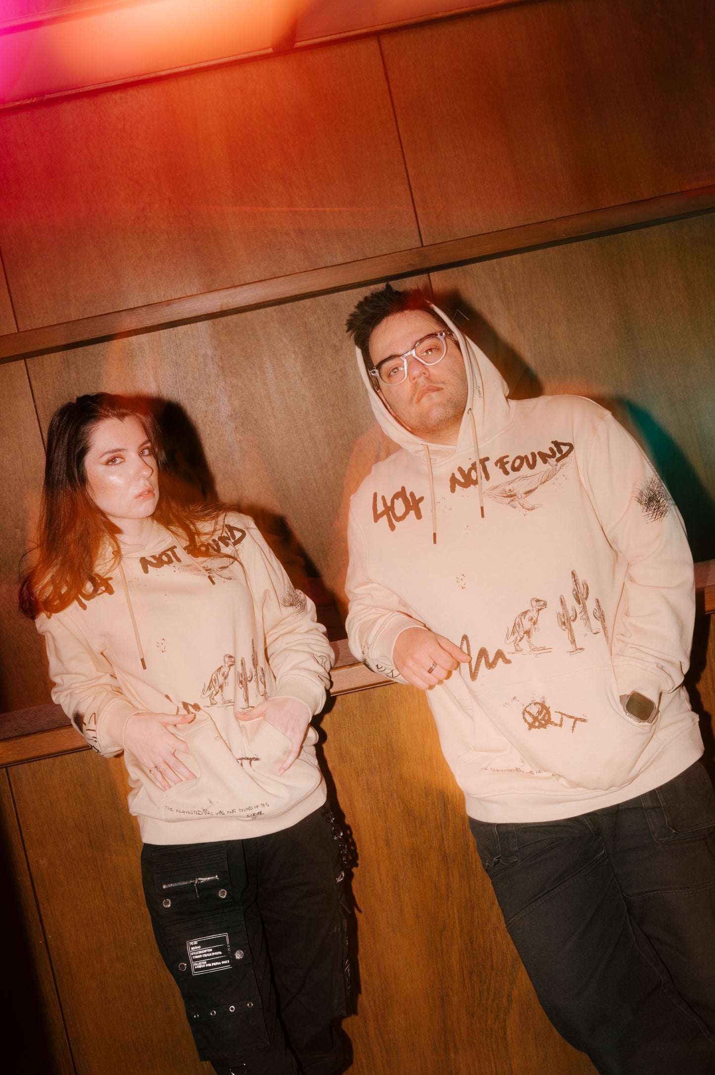 Model: Tatjana, Size: Small, Height: 5’7”/170cm, Model: Shahrad, Size: XX-Large, Height: 5’11”/180cm