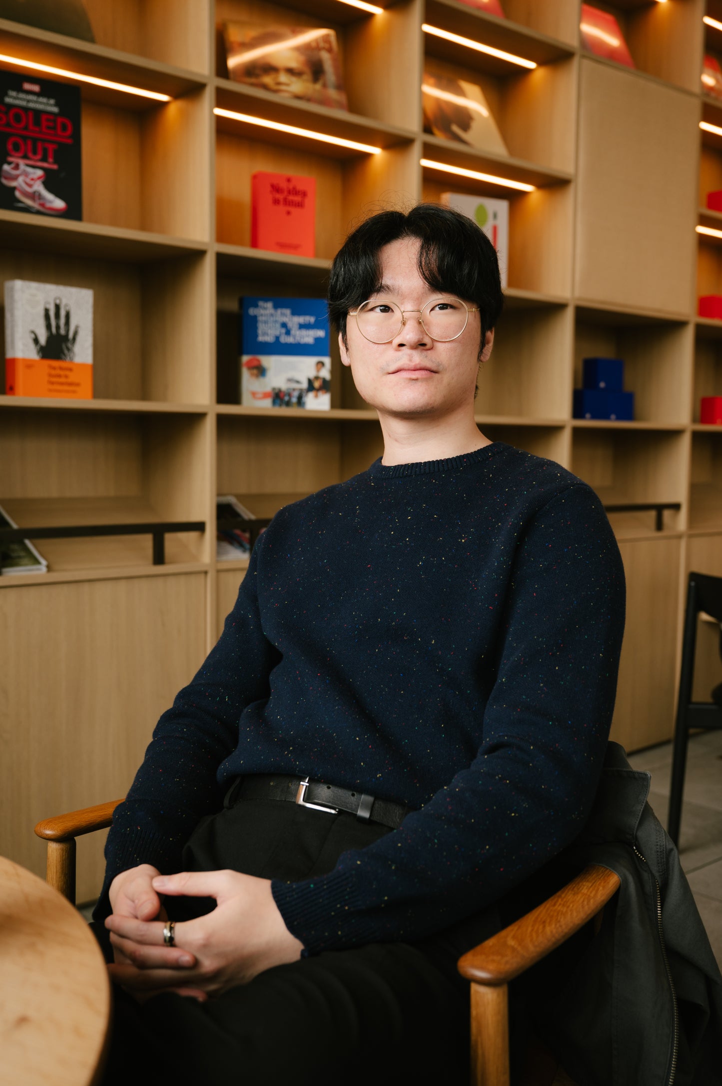 Model: Victor, Size: Medium, Height: 6’/183cm