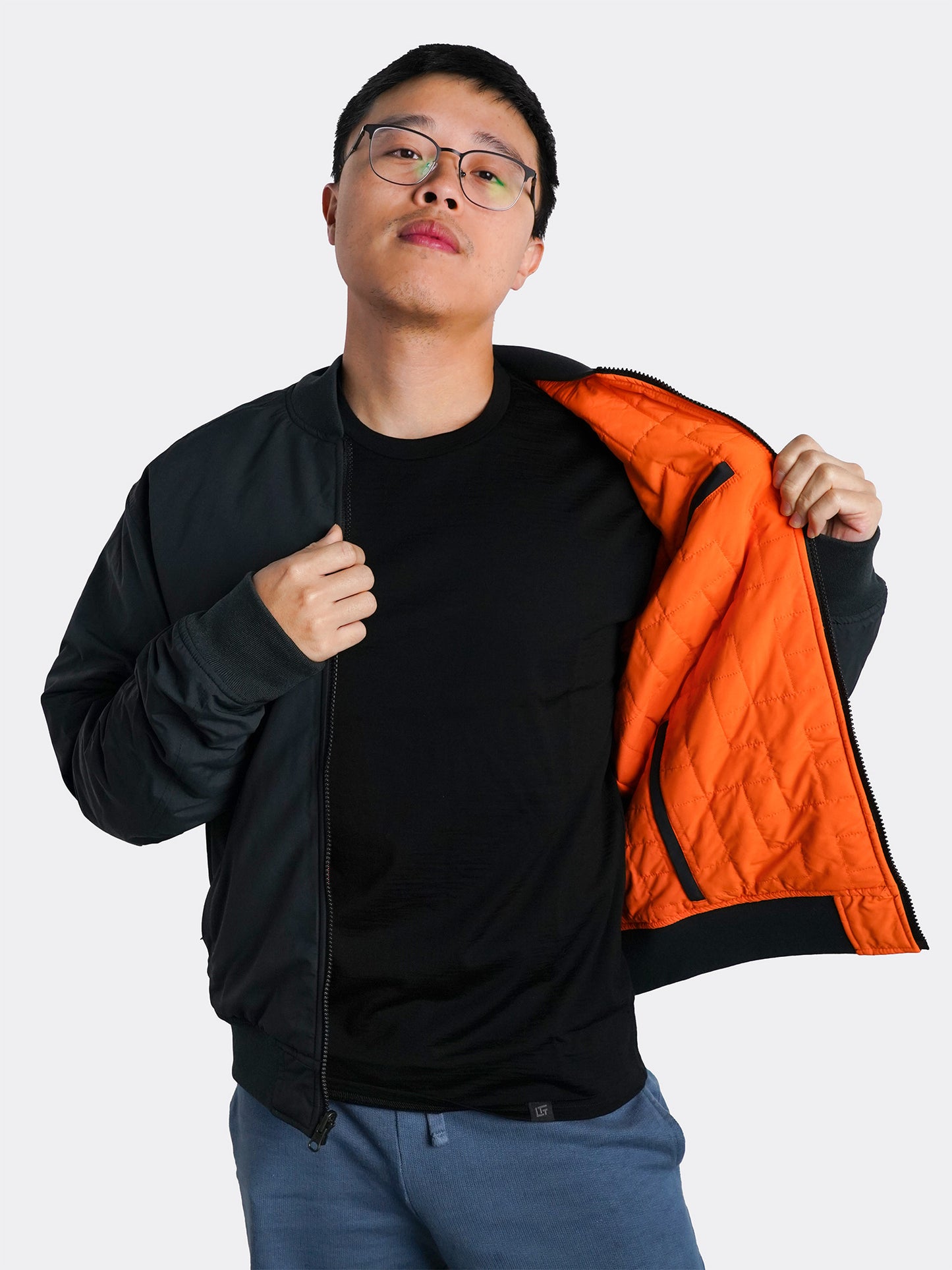 Model: Dennis, Size: Medium, Height: 5’7”/170cm