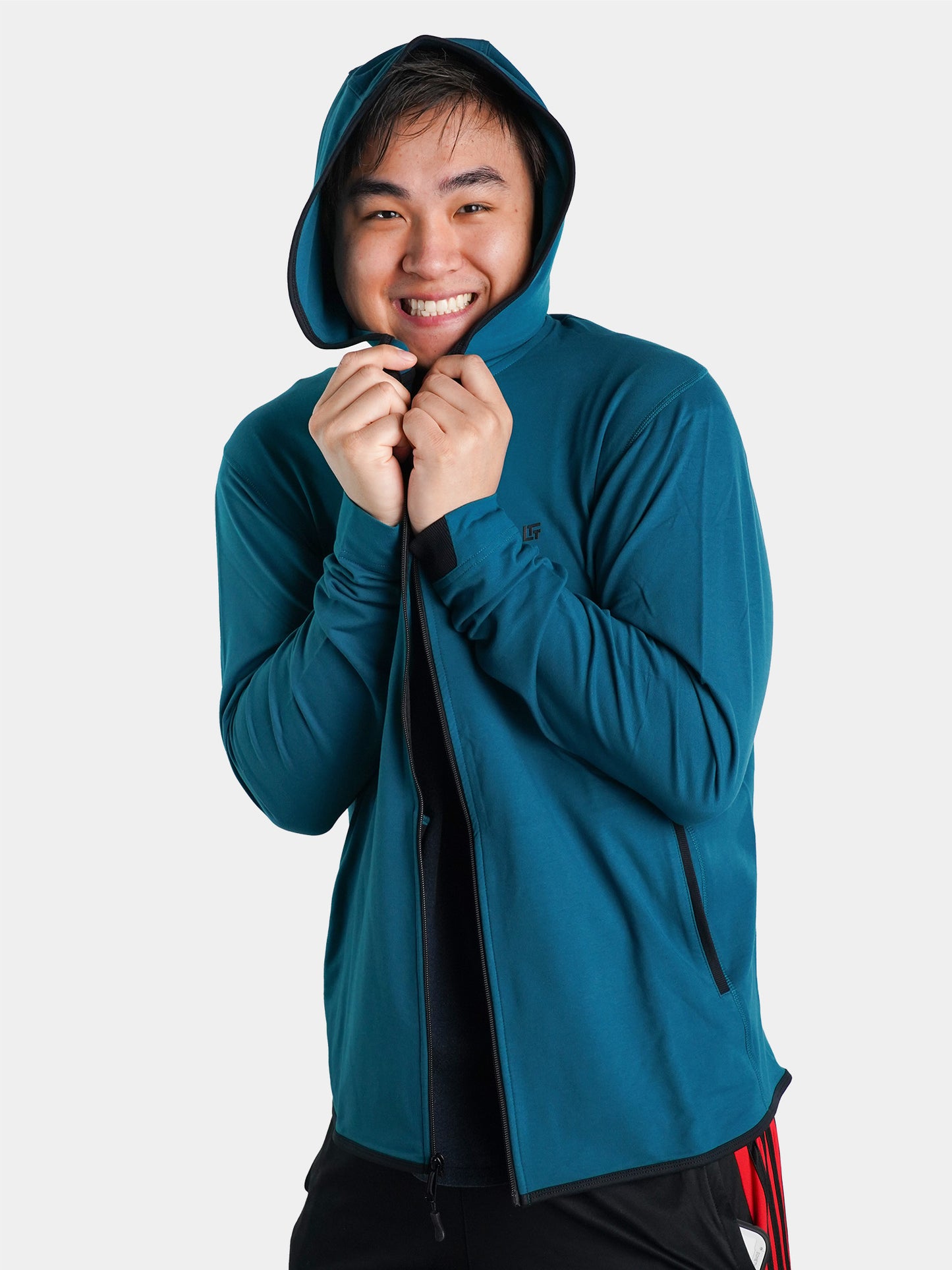 Model: Hoffmann, Size: X-Large, Height: 6’/183cm
