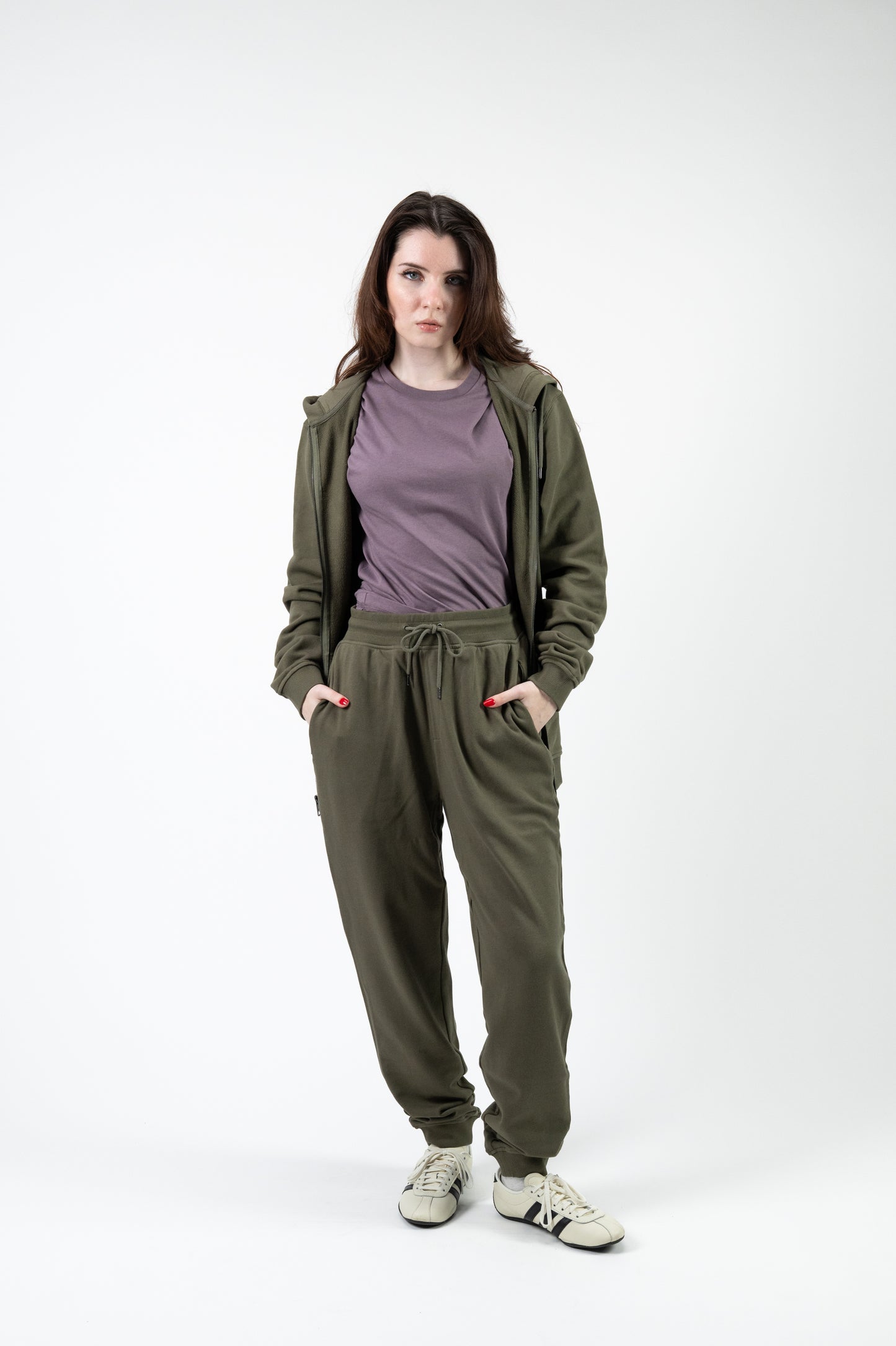 Model: Tatjana, Size: Small, Height: 5’7”/170cm