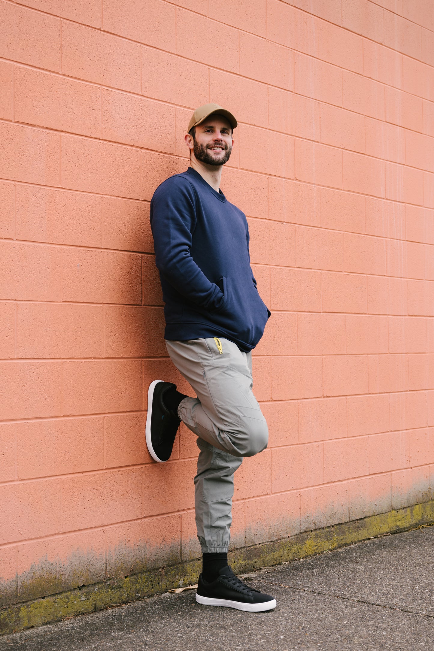 Model: Tynan, Size: Large, Height: 6’4”/193cm