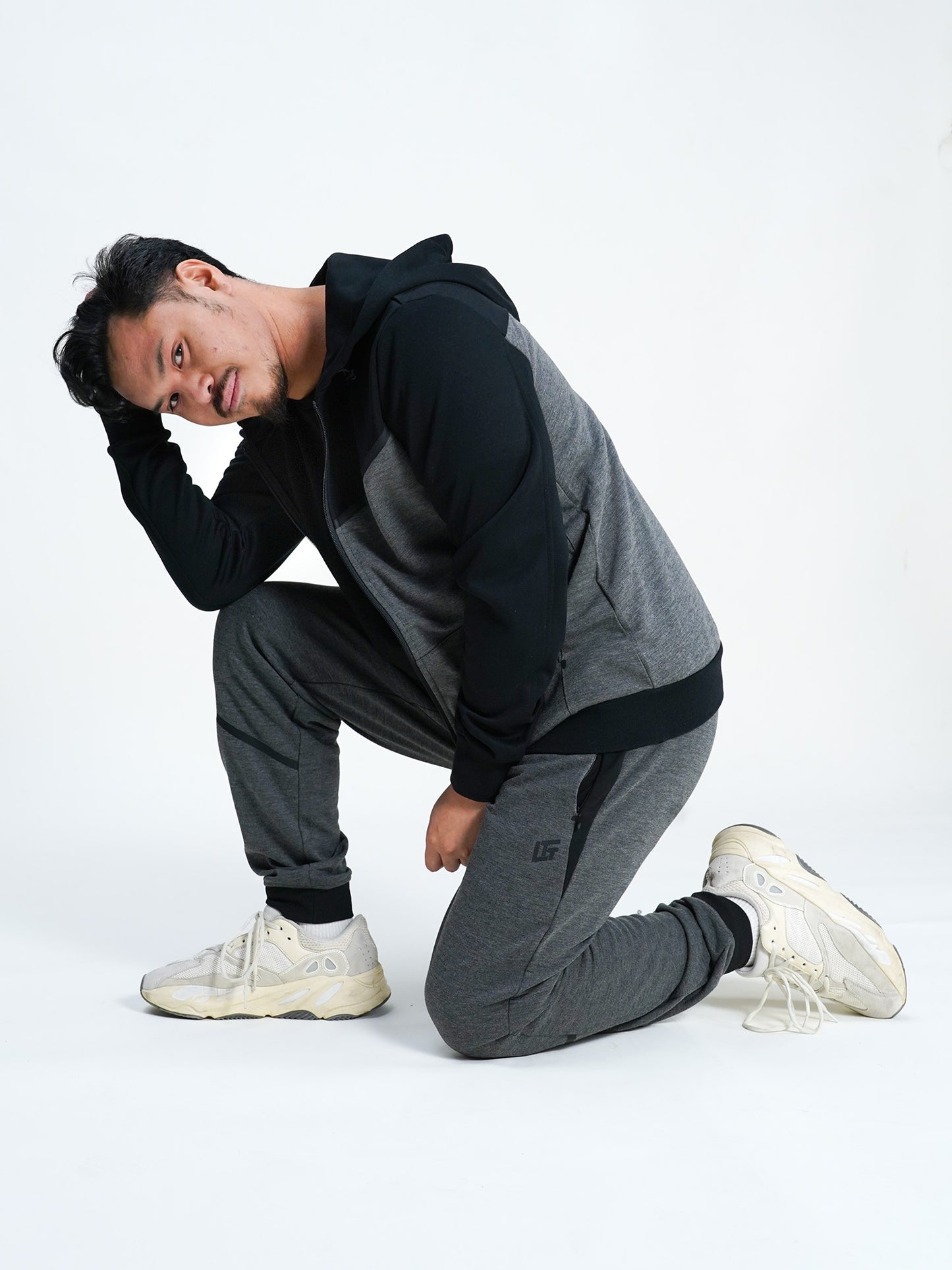 Model: Geoff, Size: Medium / Standard, Height: 5’8”/173cm