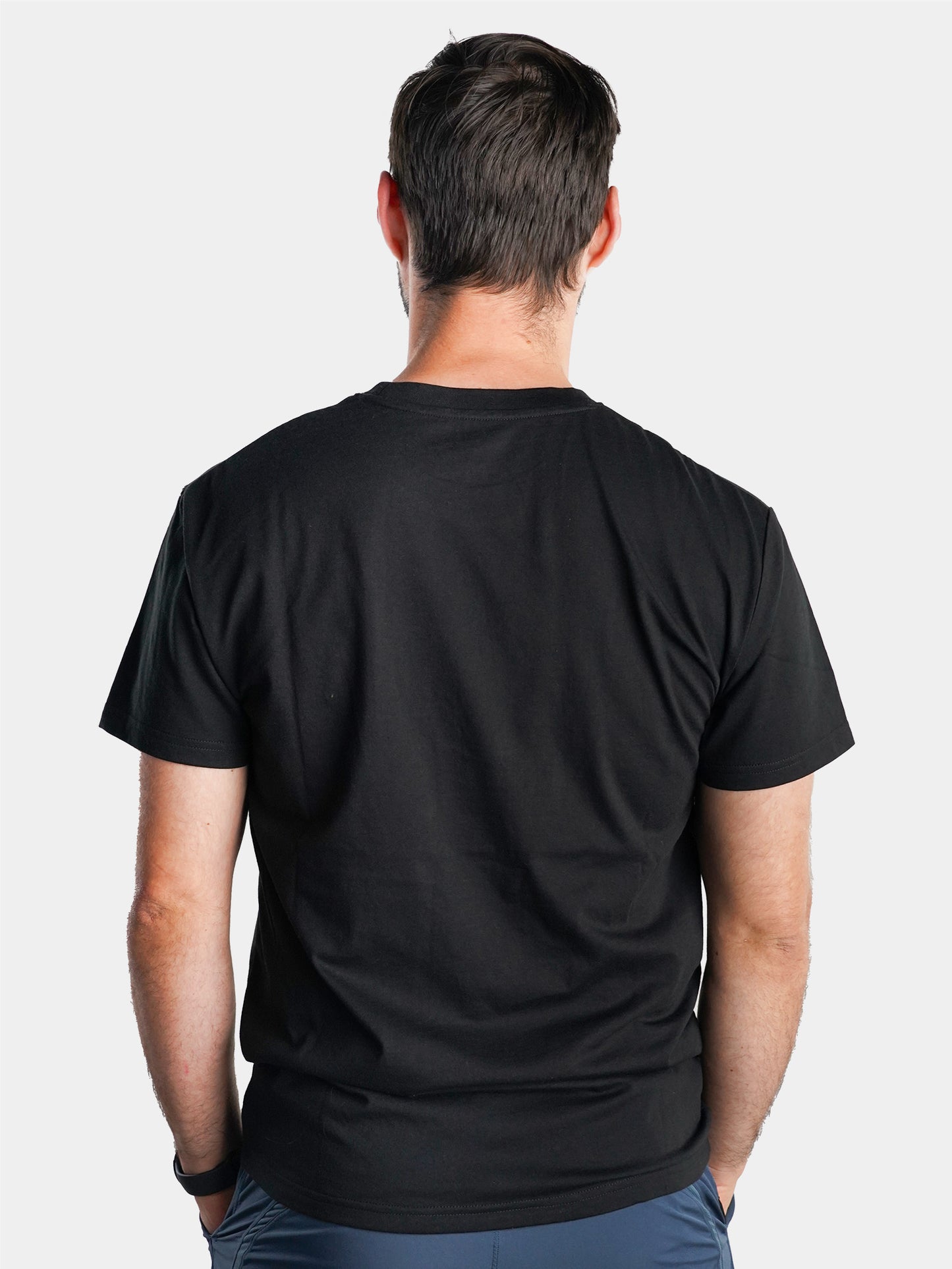 Model: James Strieb, Size: Medium, Height: 5’9”/175cm