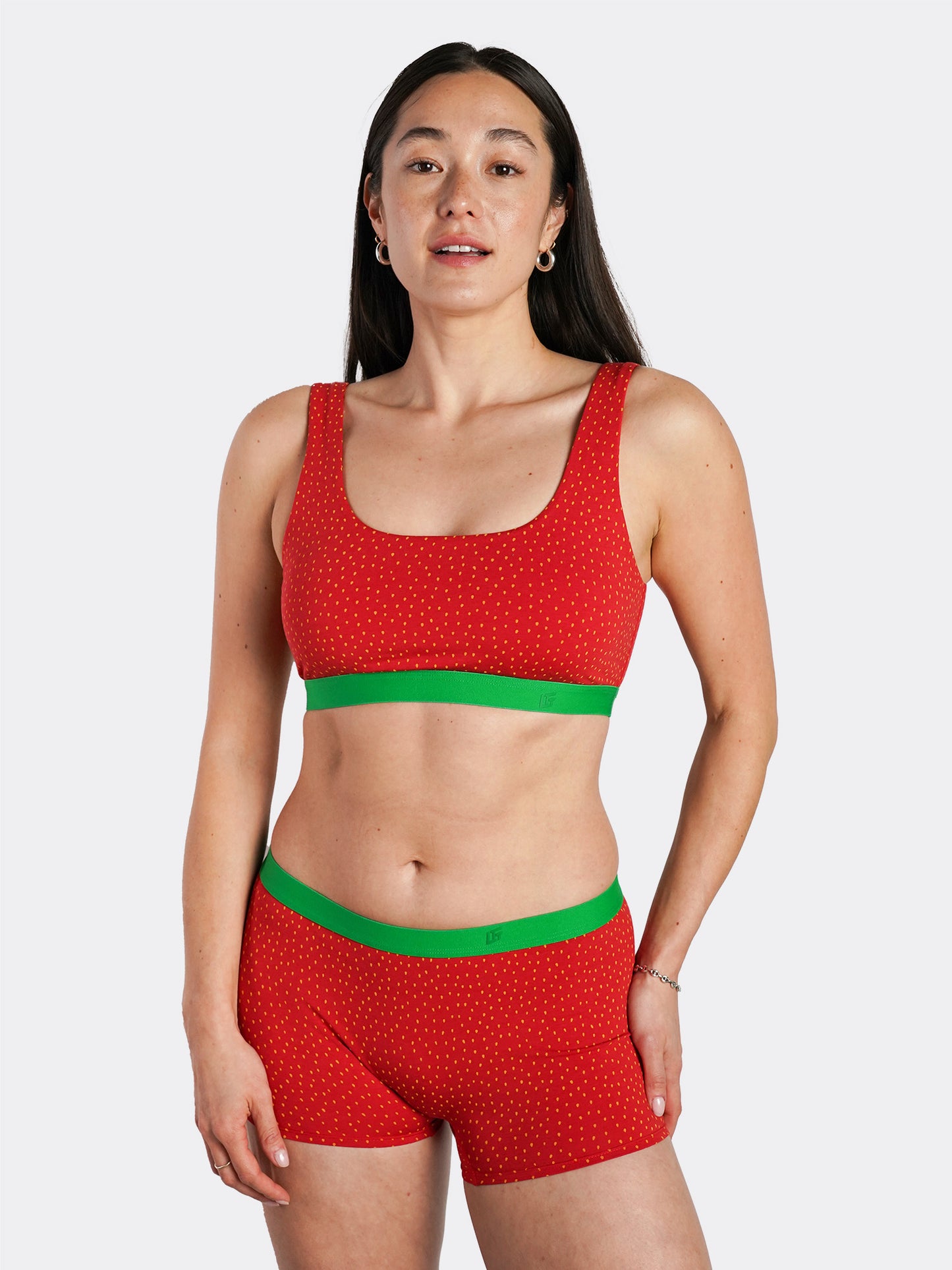 Model size: M (top and bottom)