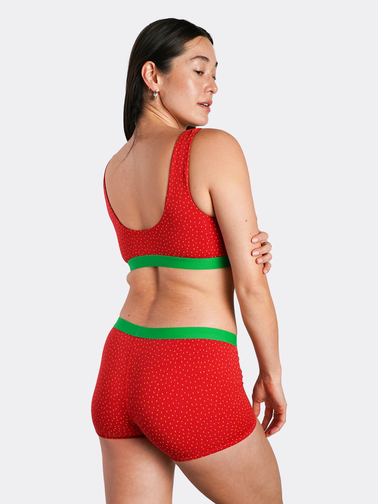 Model size: M (top and bottom)