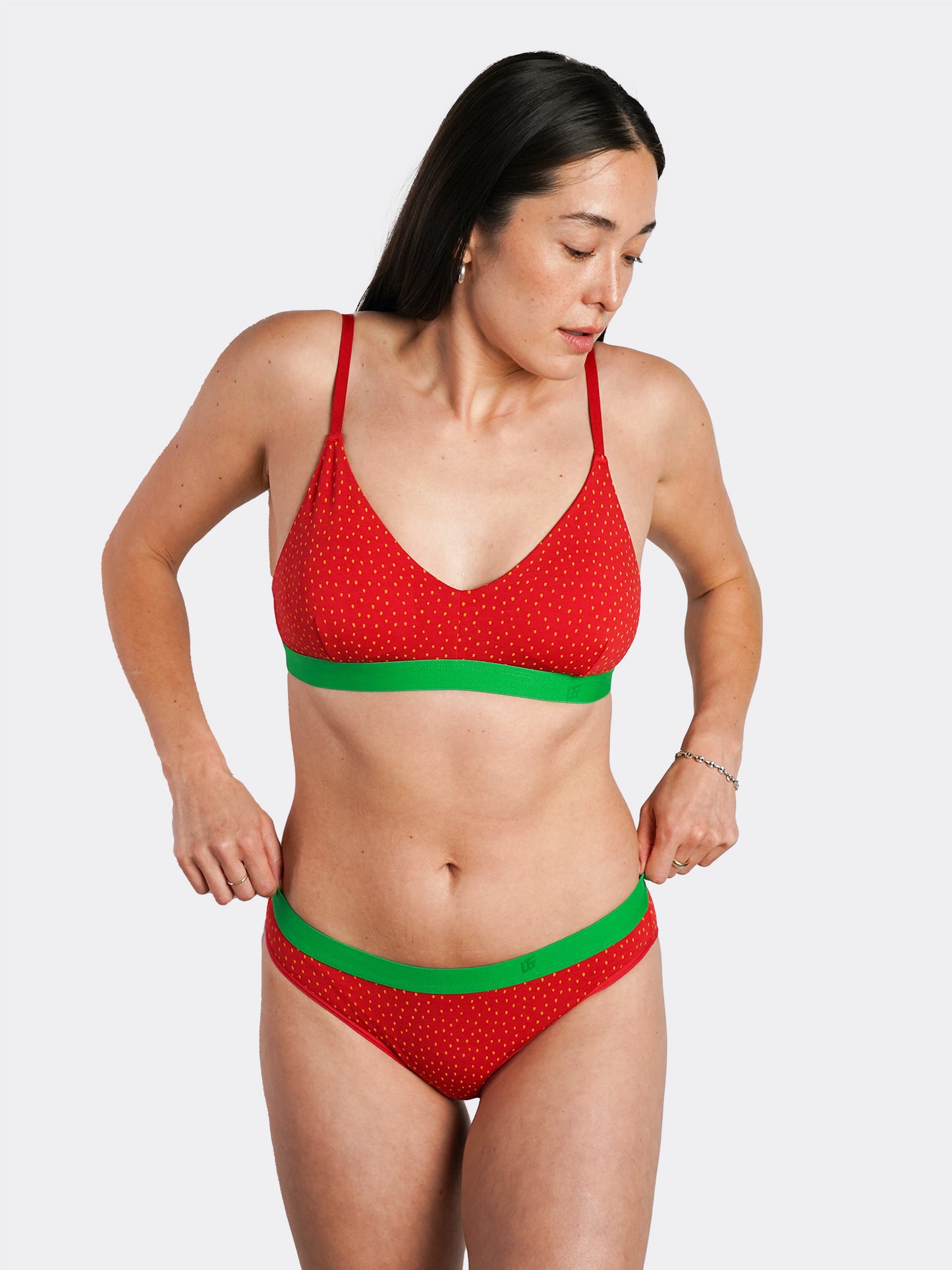 Model size: M (top and bottom)