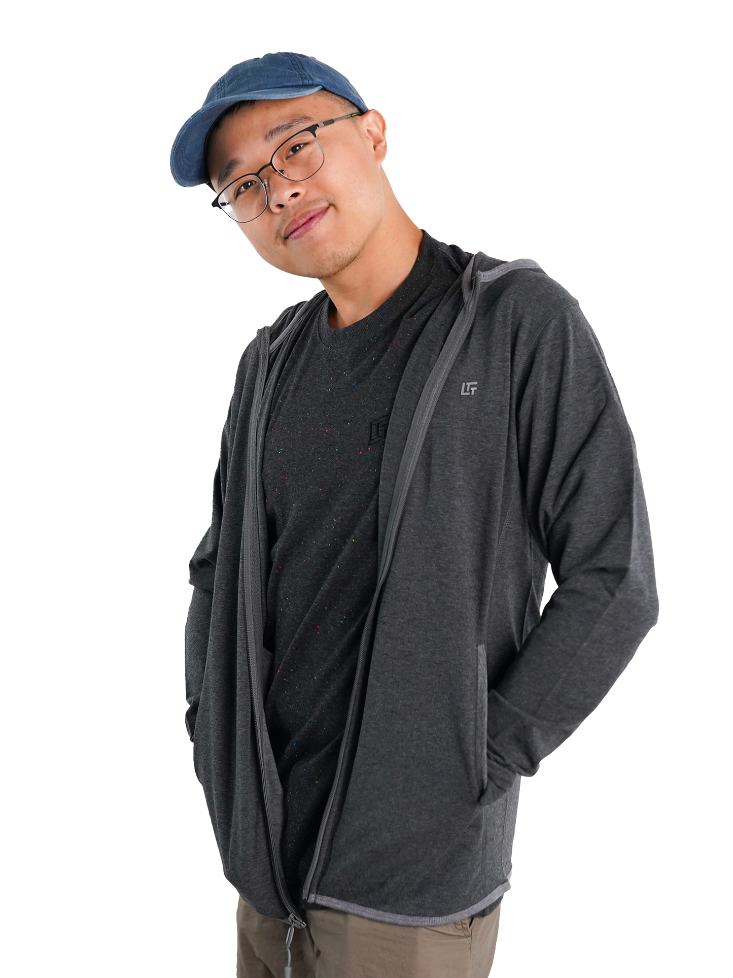 Model: Dennis, Size: Small, Height: 5’7”/170cm