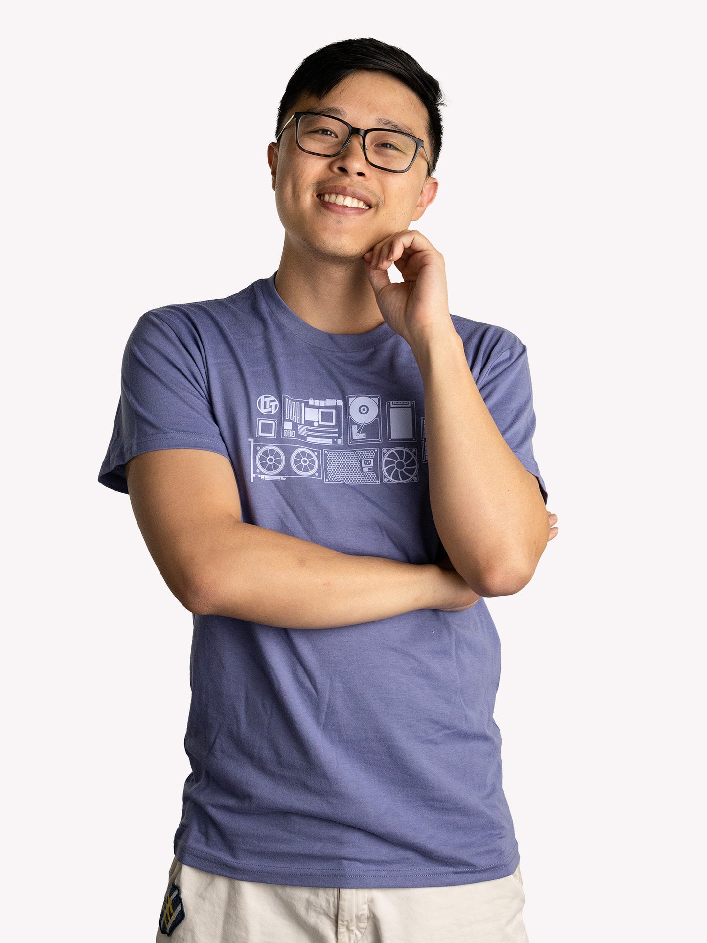 Model: Dennis, Size: Medium, Height: 5’7”/170cm