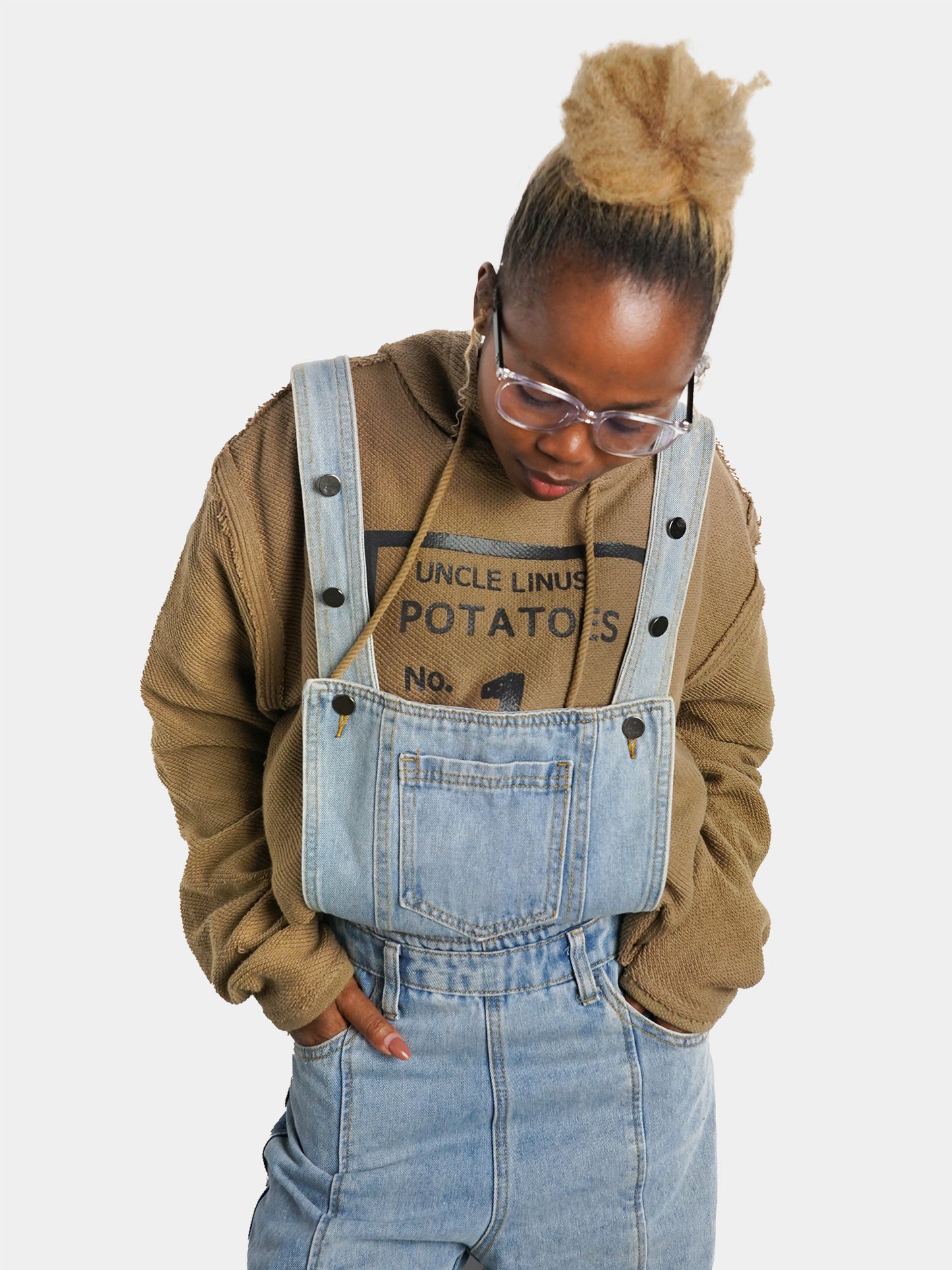 Model: Olamide, Size: Small, Height: 5’3”/160cm