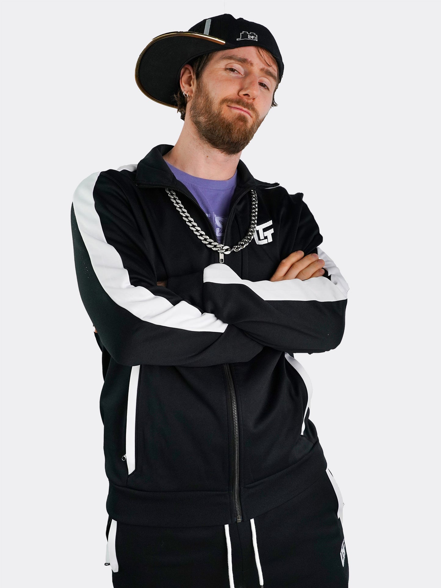 Model: Linus, Size: Medium, Height: 5’6”/168cm