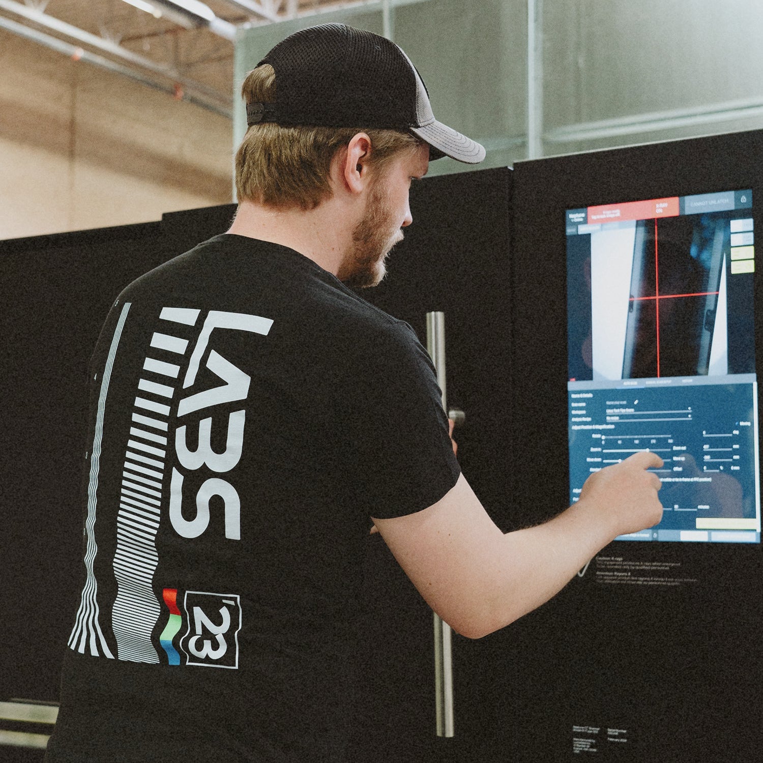 Model: Alex C, Size: Medium, Height: 6’/183cm