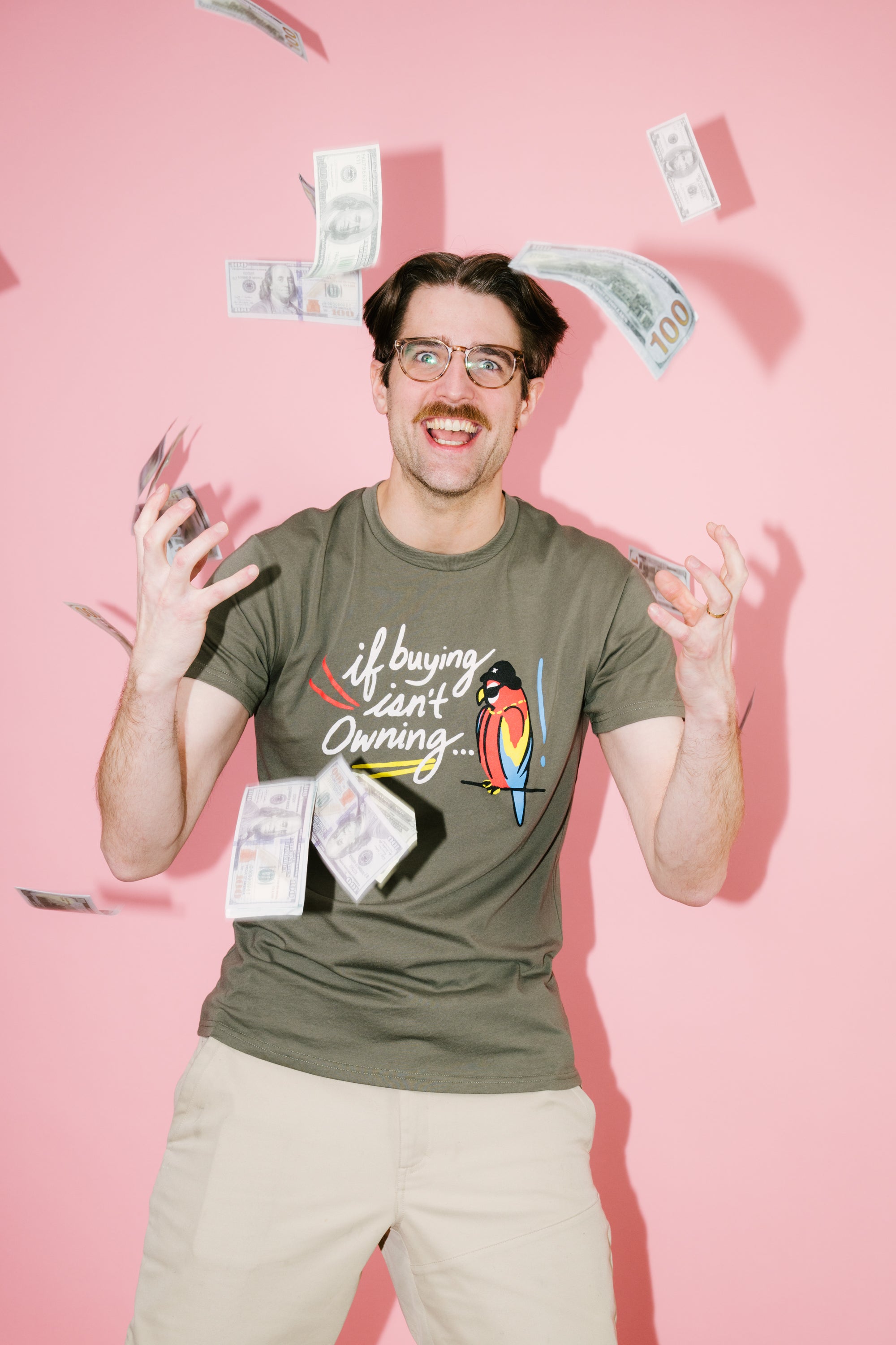 Model: Riley, Size: Medium, Height: 6’1”/185cm
