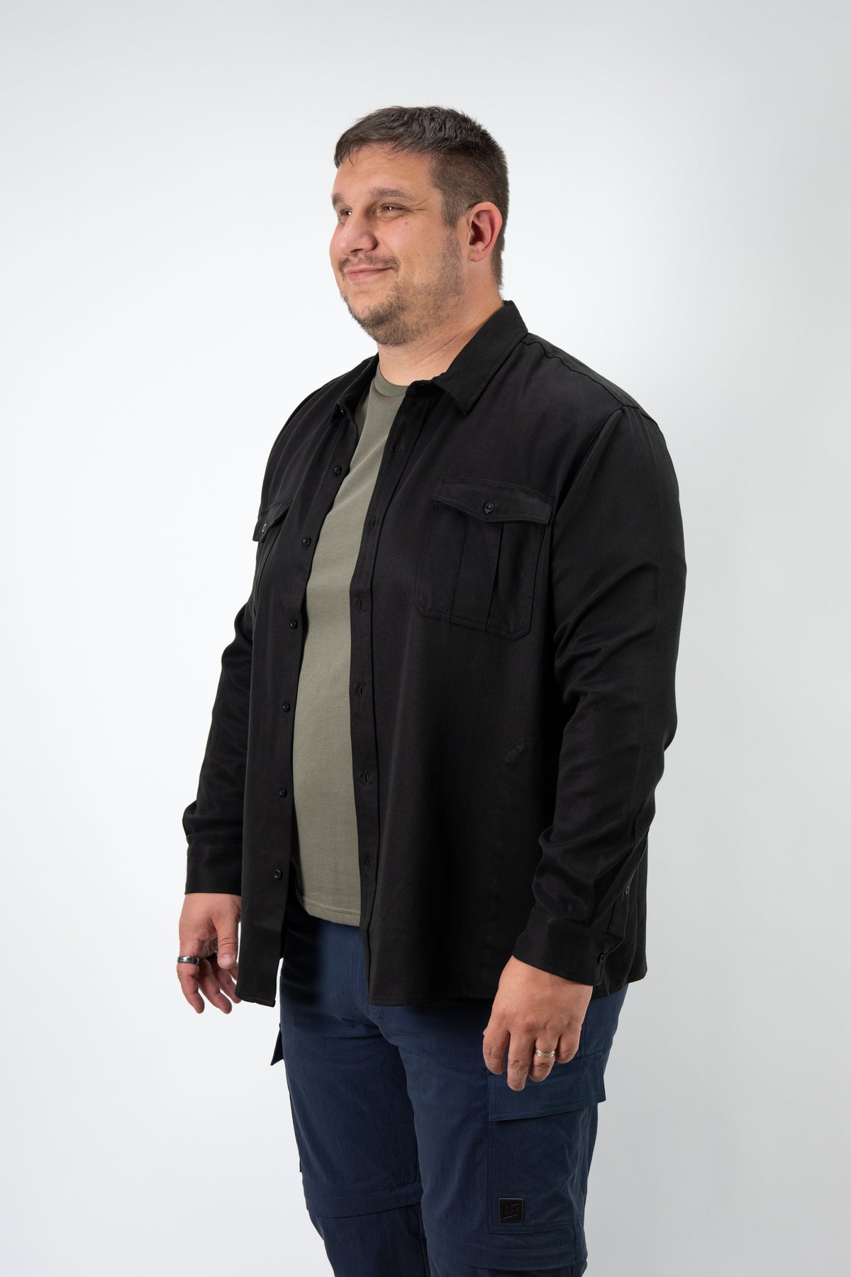 Model: David Pankratz, Height: 6’4”, Size: 2XL