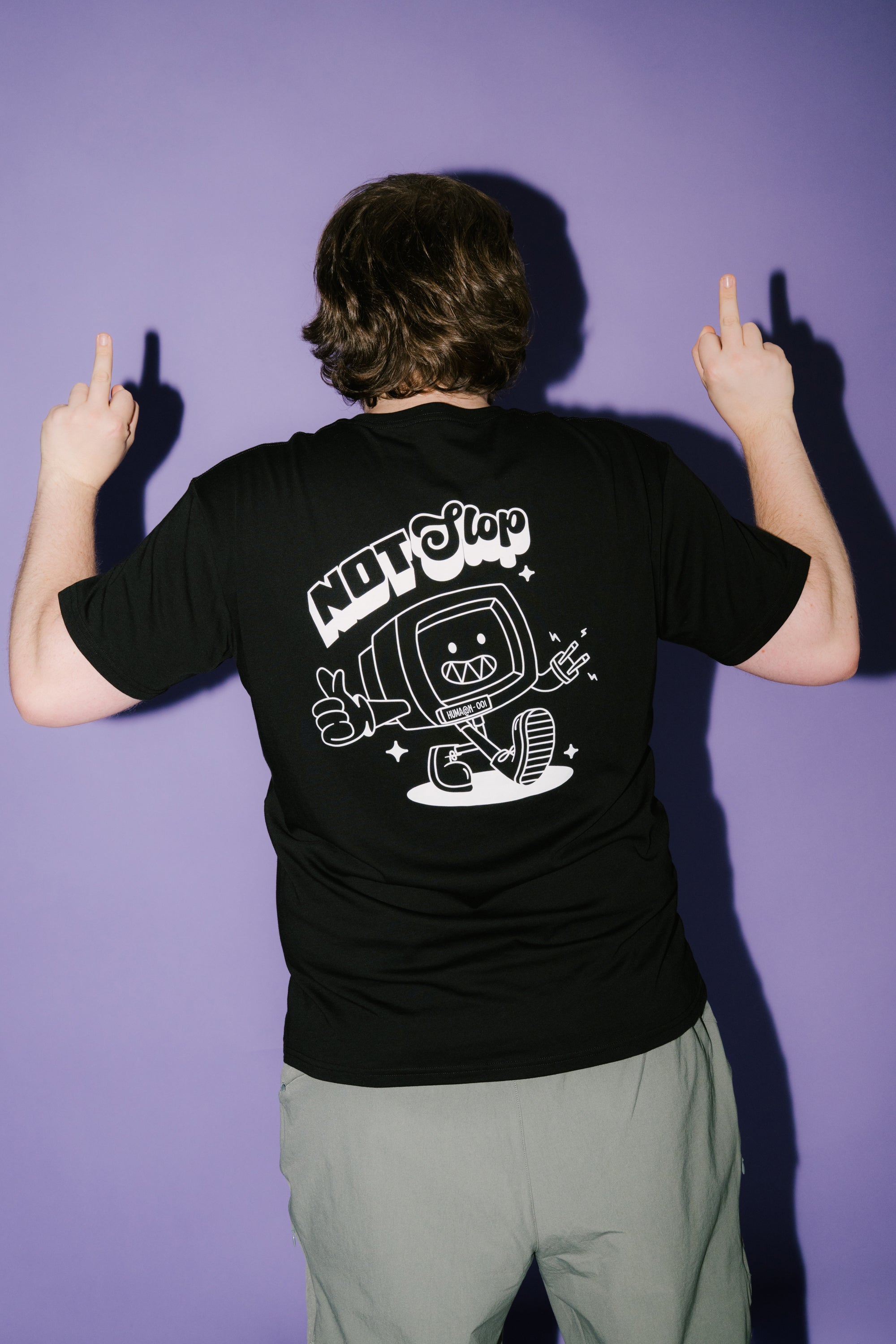 Model: Adam S, Size: X-Large, Height: 6’/183cm