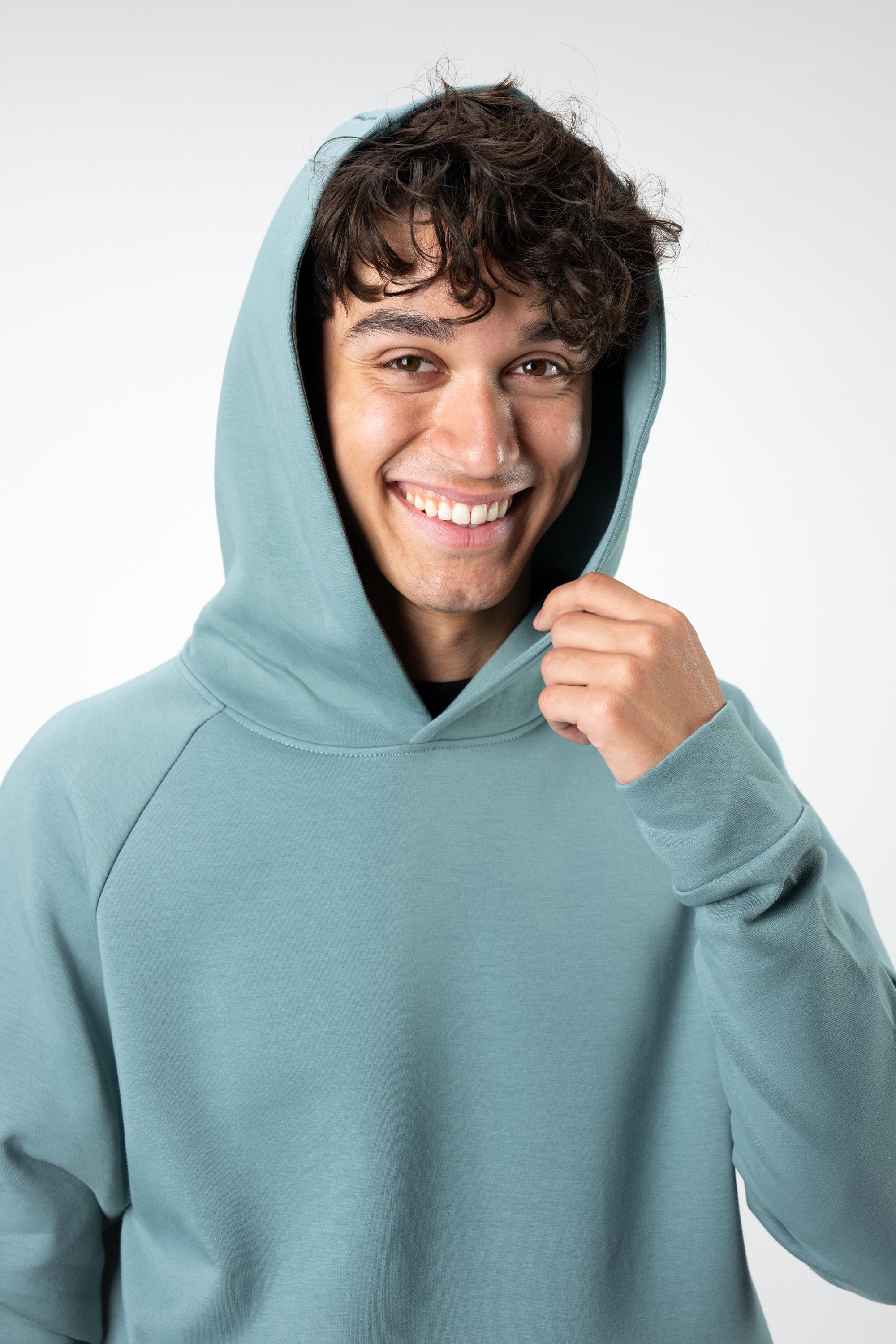 Model: Mateo, Size: Medium, Height” 6’1”/185cm