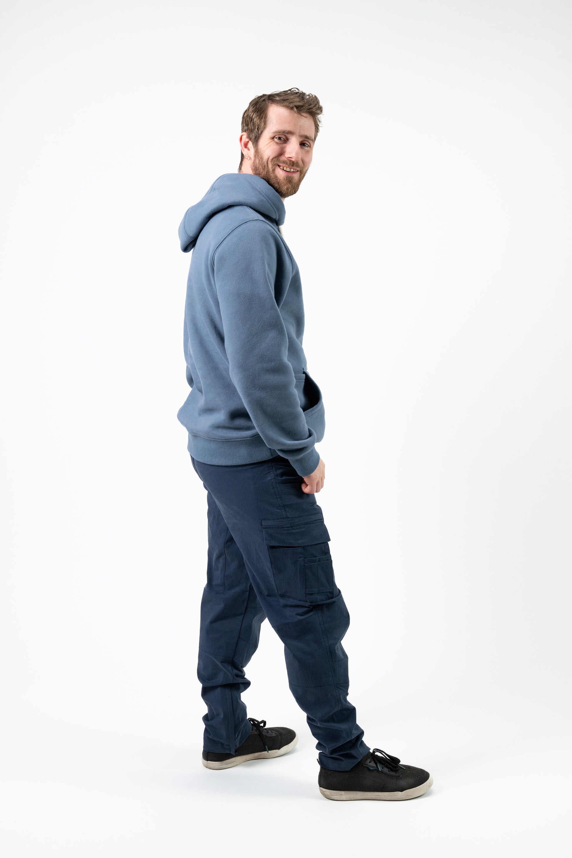 Model: Linus, Size: Regular 34", Height: 5'6"/168cm