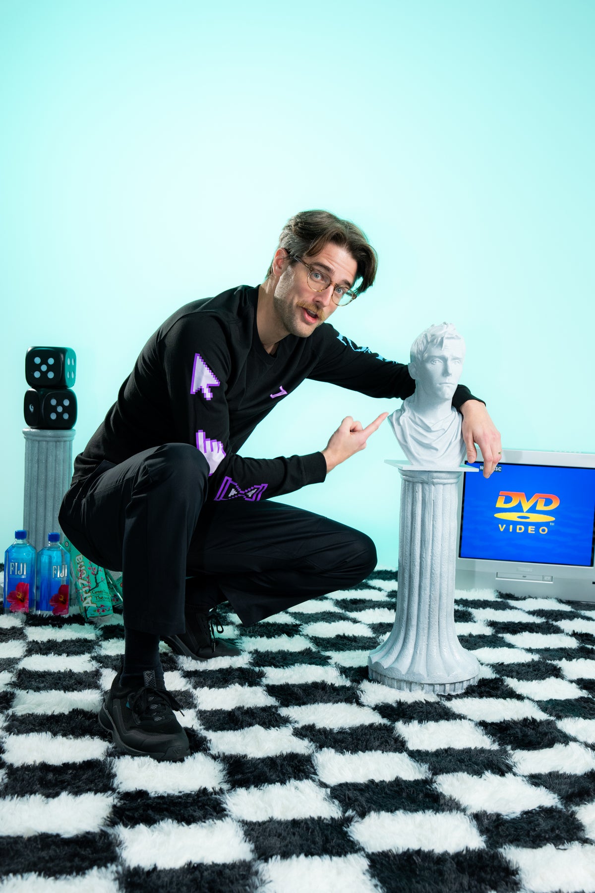 Model: Riley, Size: Medium, Height: 6’1”/185cm
