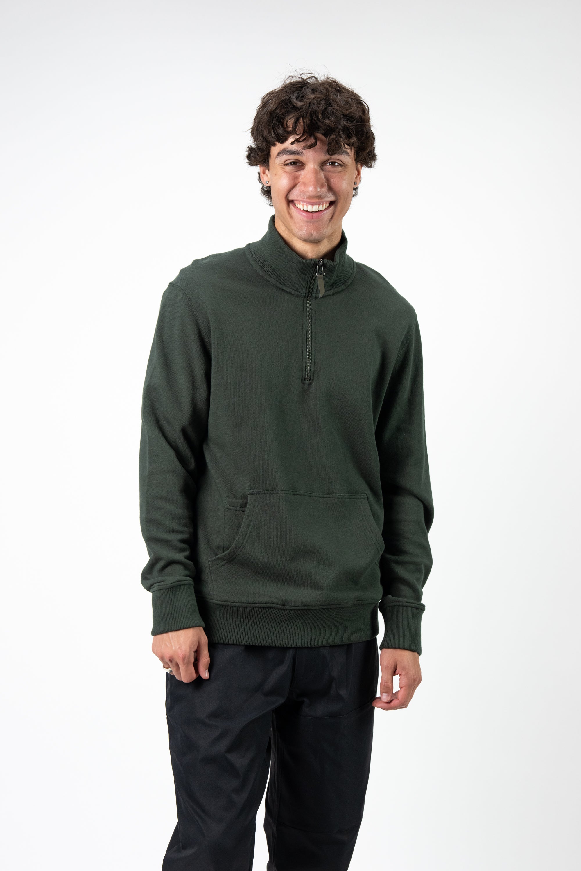 Model: Mateo, Size: Medium, Height” 6’1”/185cm