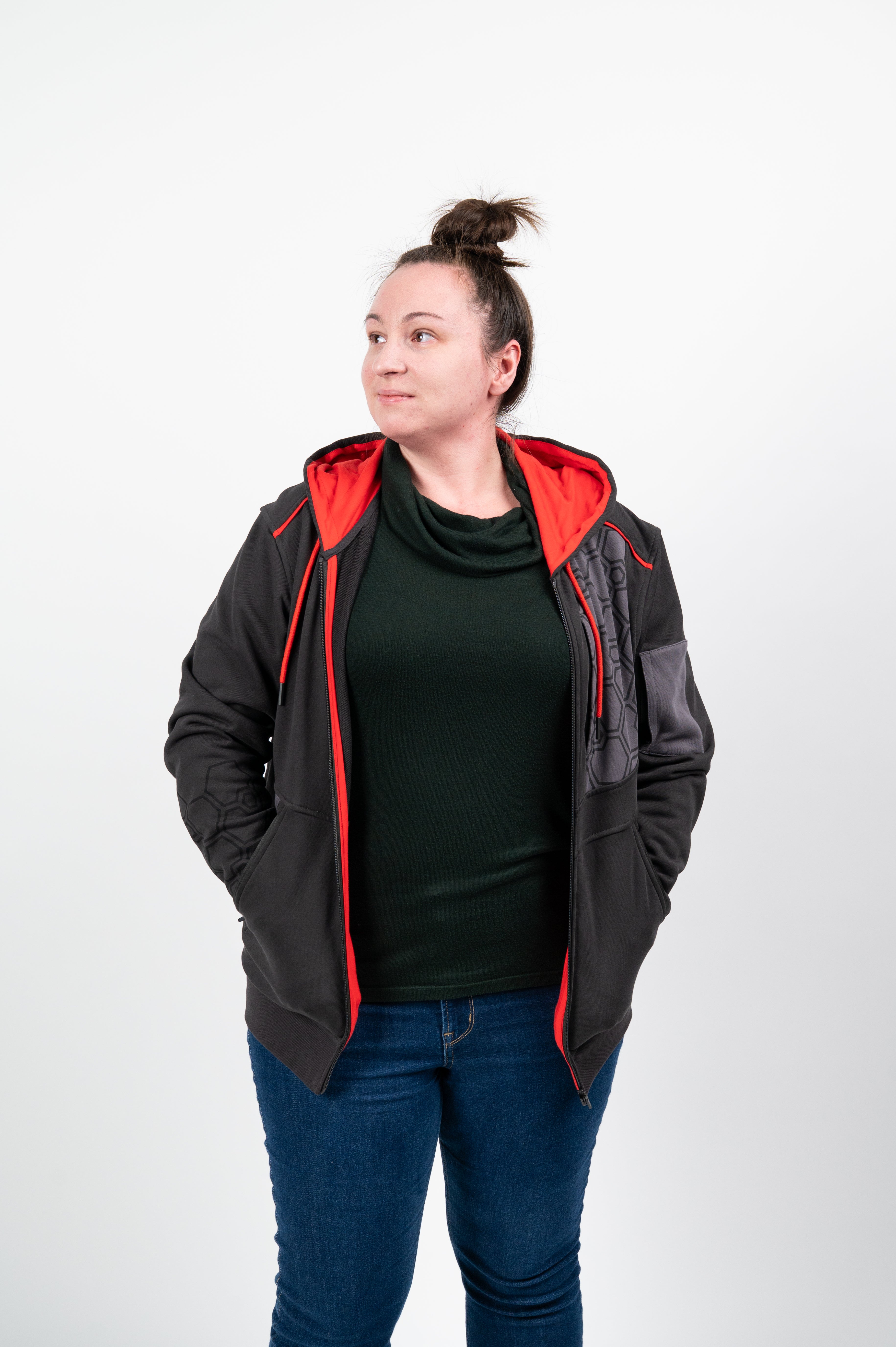 Model: Kassandra, Size: Medium, Height: 5’5”/165cm