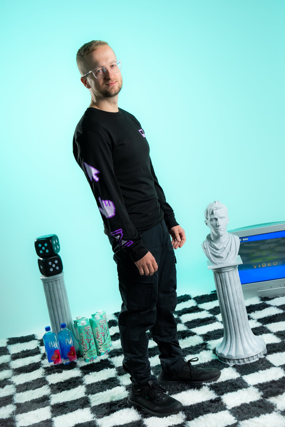 Model: Colton, Size: Medium, Height: 5’6”/168cm