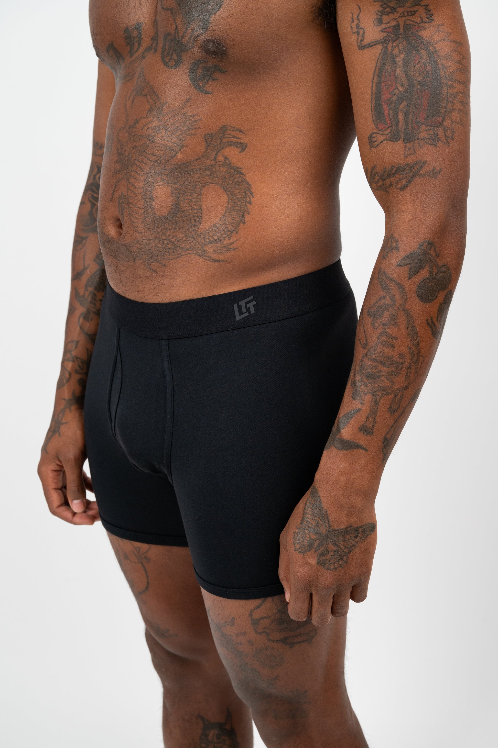 Model: Will, Size: Medium, Height: 5’10”/179cm