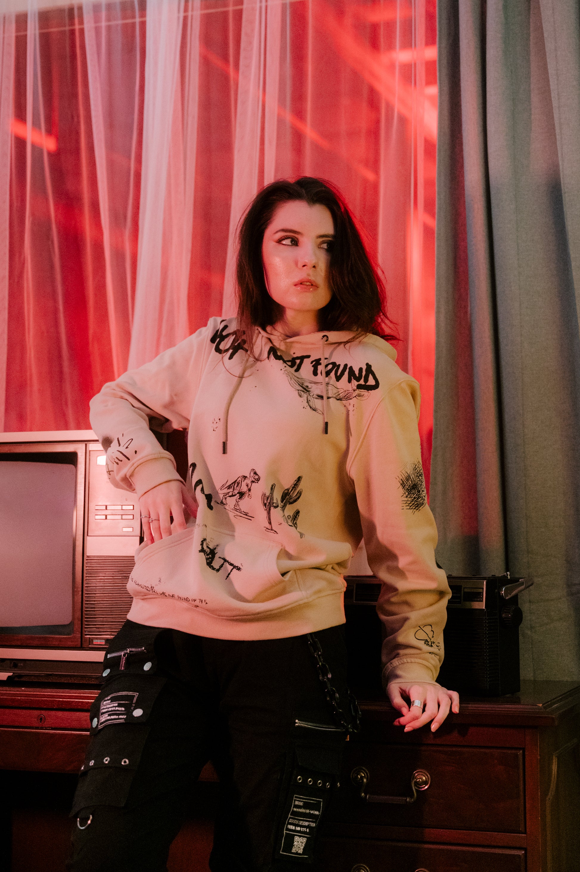 Model: Tatjana, Size: Small, Height: 5’7”/170cm