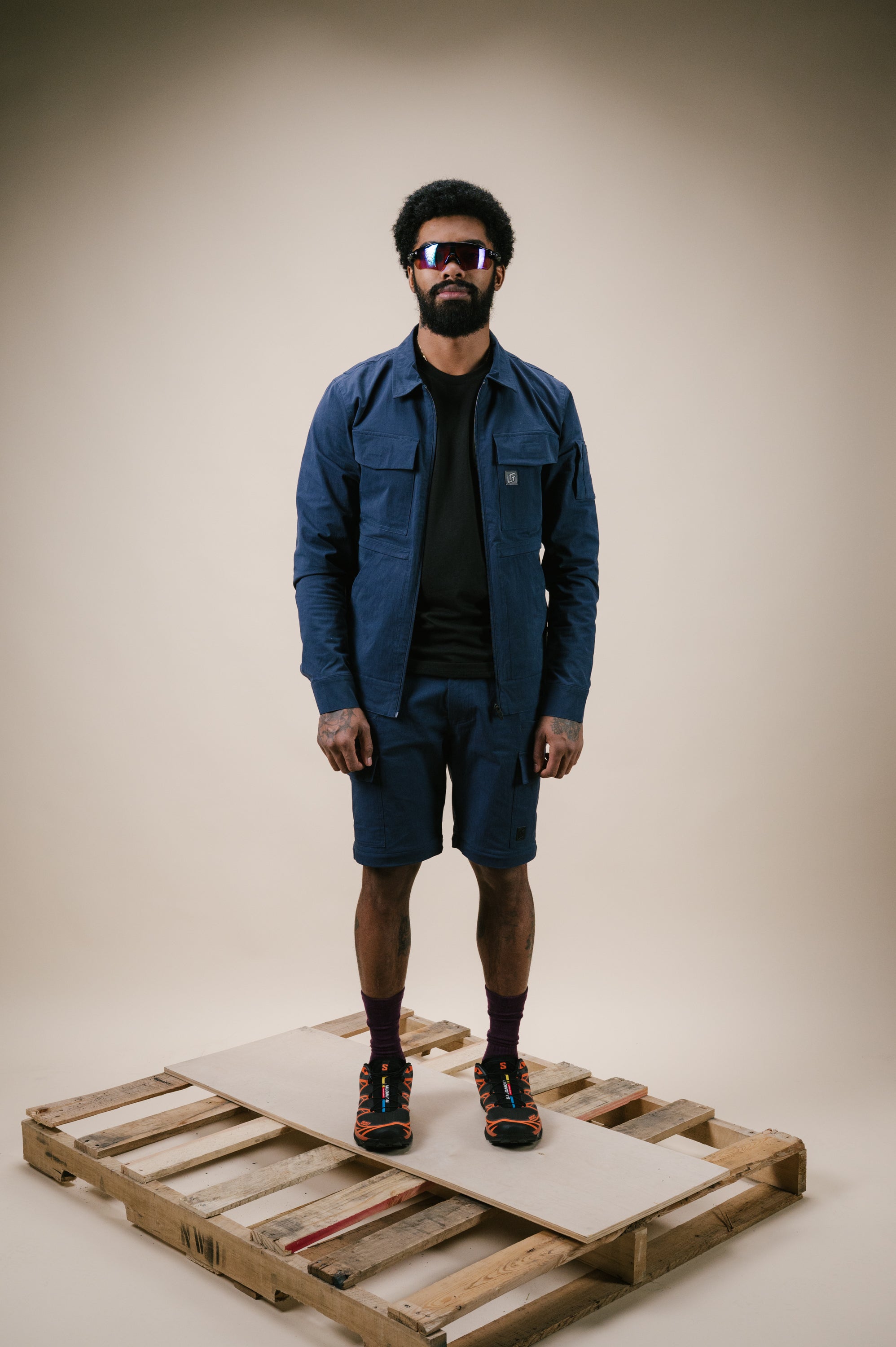 Model: Will, Size: 36", Height: 5’10”/179cm