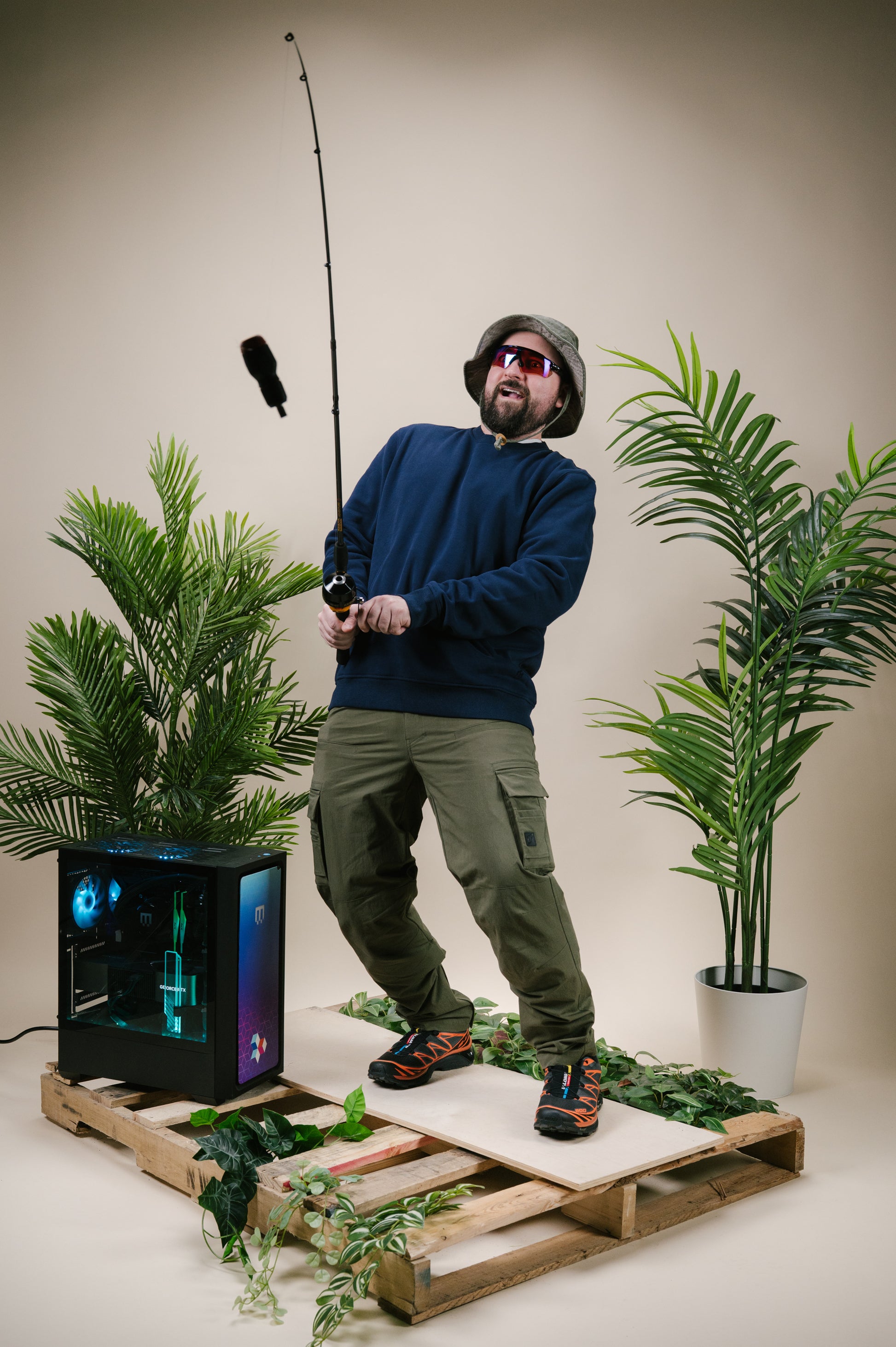 Model: Plouffe, Size: Regular 36", Height: 5’7”/170cm