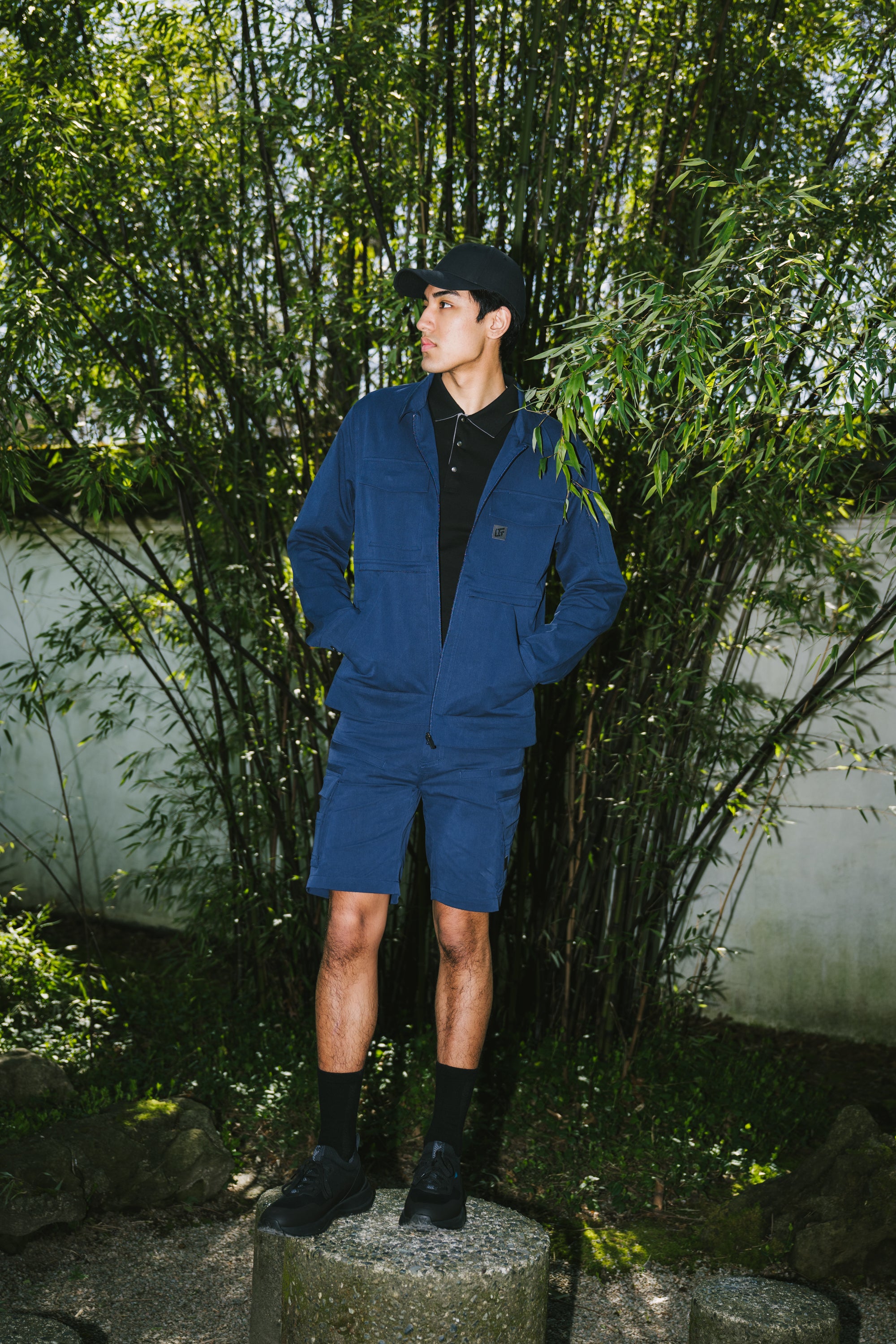 Model: Vikram, Size: Large, Height: 6’2 ¾” /190cm