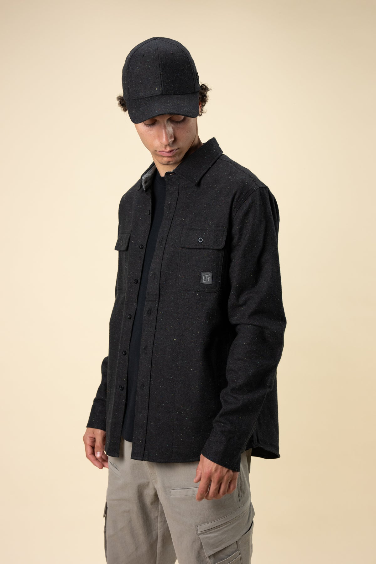 Model: Mateo, Size: Medium, Height: 6'1"/185 CM #color_rgb