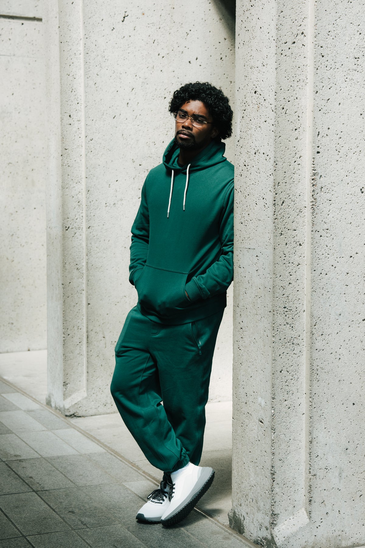 Model: Will, Size: Medium, Height: 5'10"/179cm #color_dark green