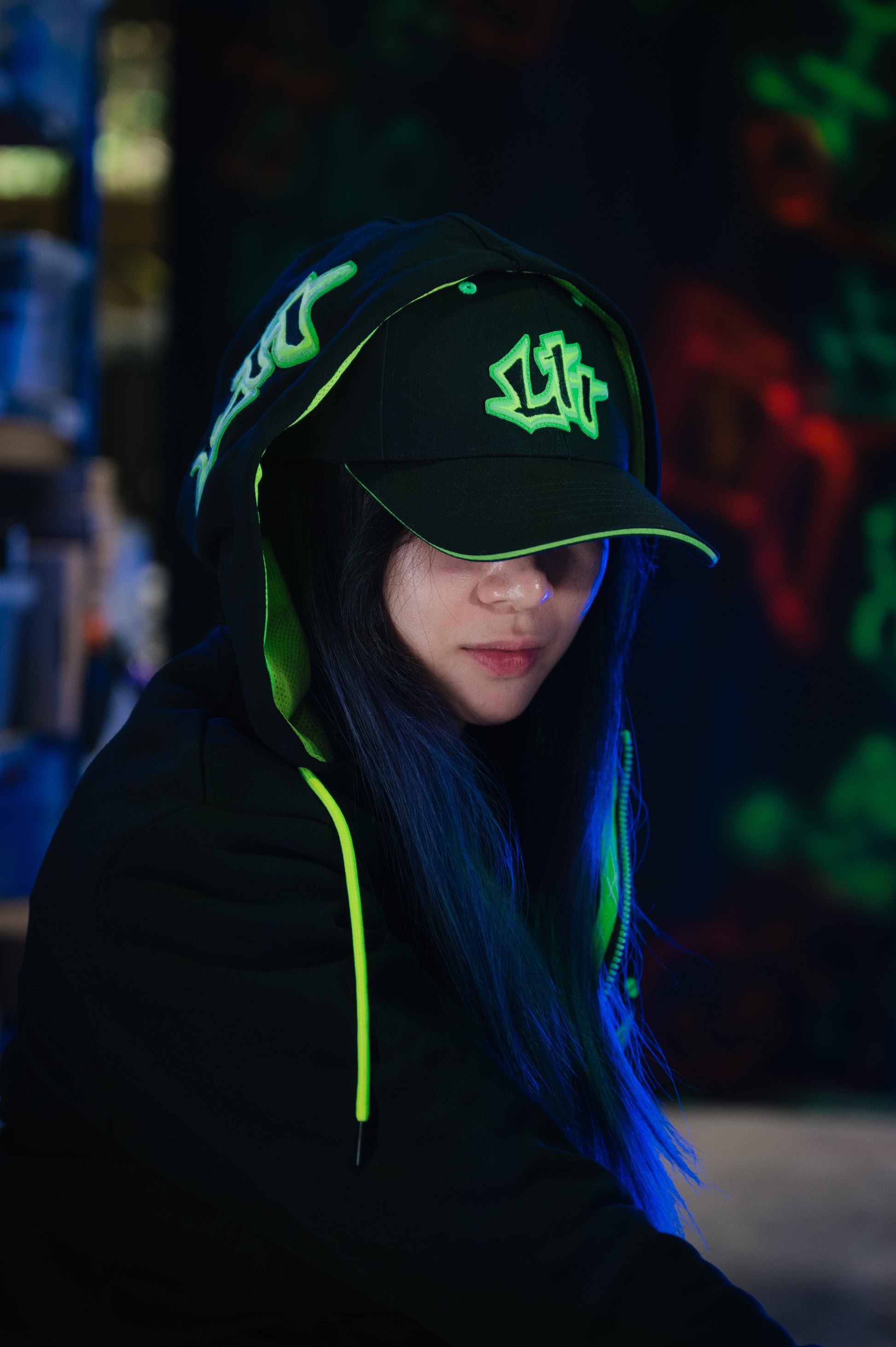 Model: Nicole Y, Size: Medium