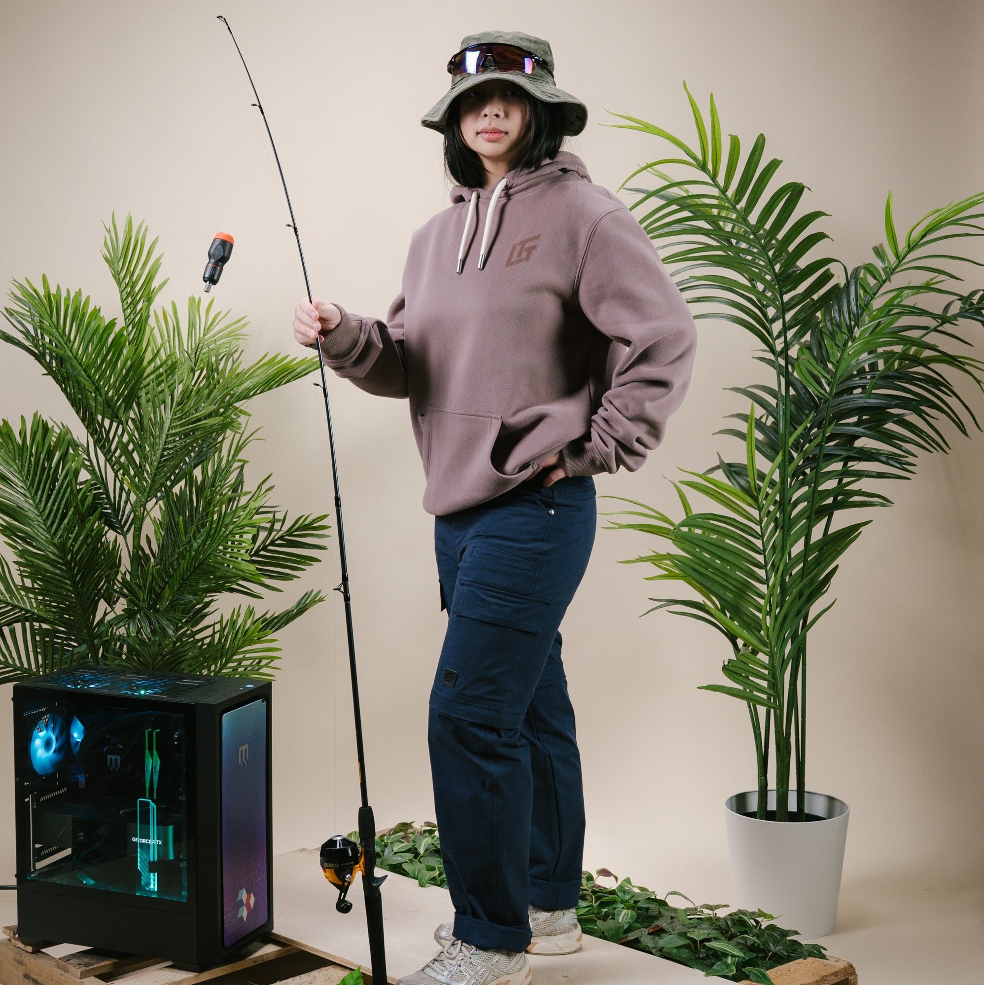 Model: Sammi, Size: Medium, Height: 5’2 1/2”/159cm