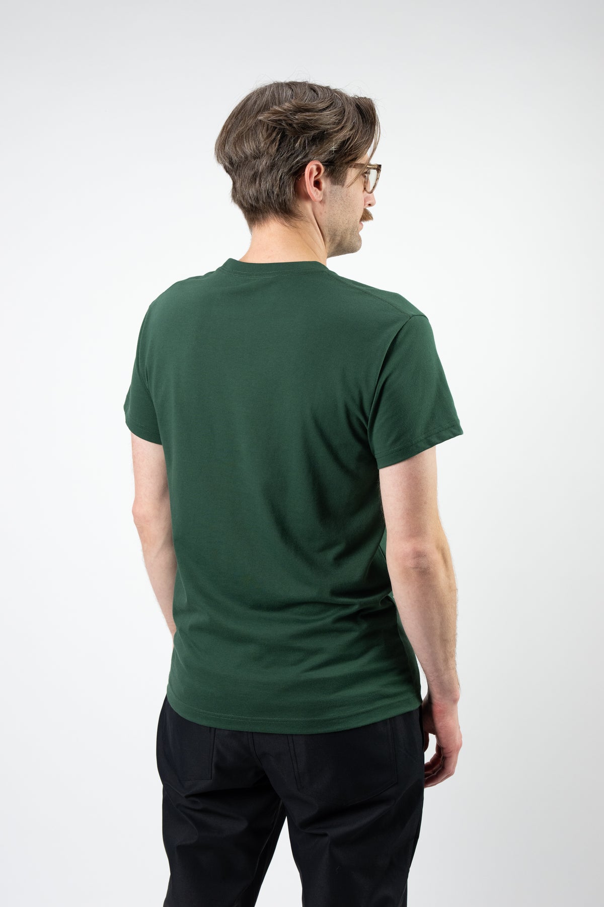 Model: Riley, Size: Medium, Height: 6’1”/185cm #color_pineneedle