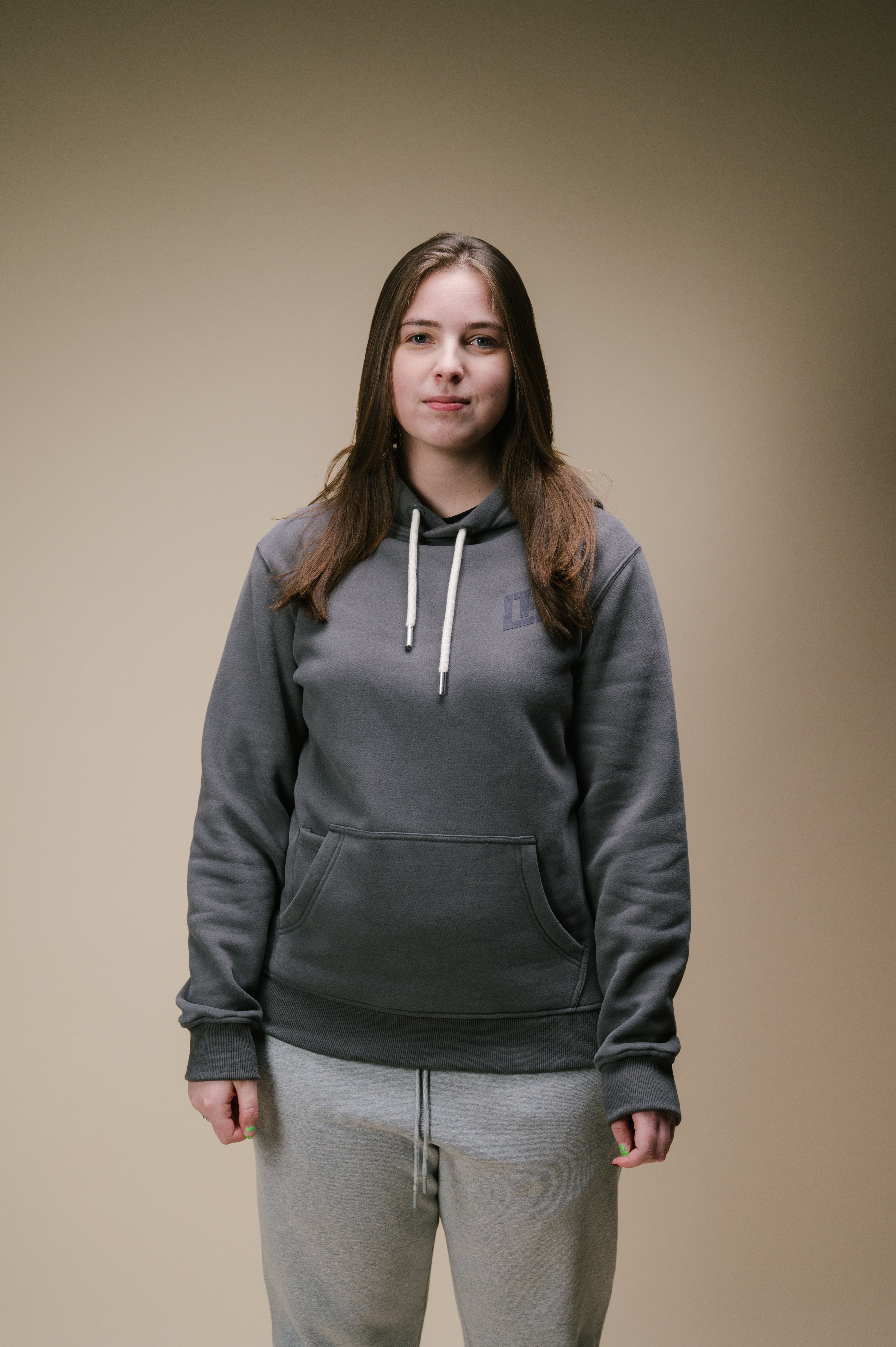 Model: Emily S, Size: Medium, Height: 5’11”/180cm