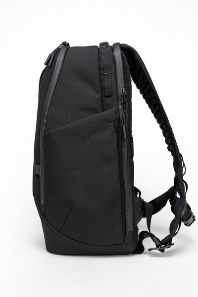 Commuter Backpack 20L with 19 Pockets | LTTStore