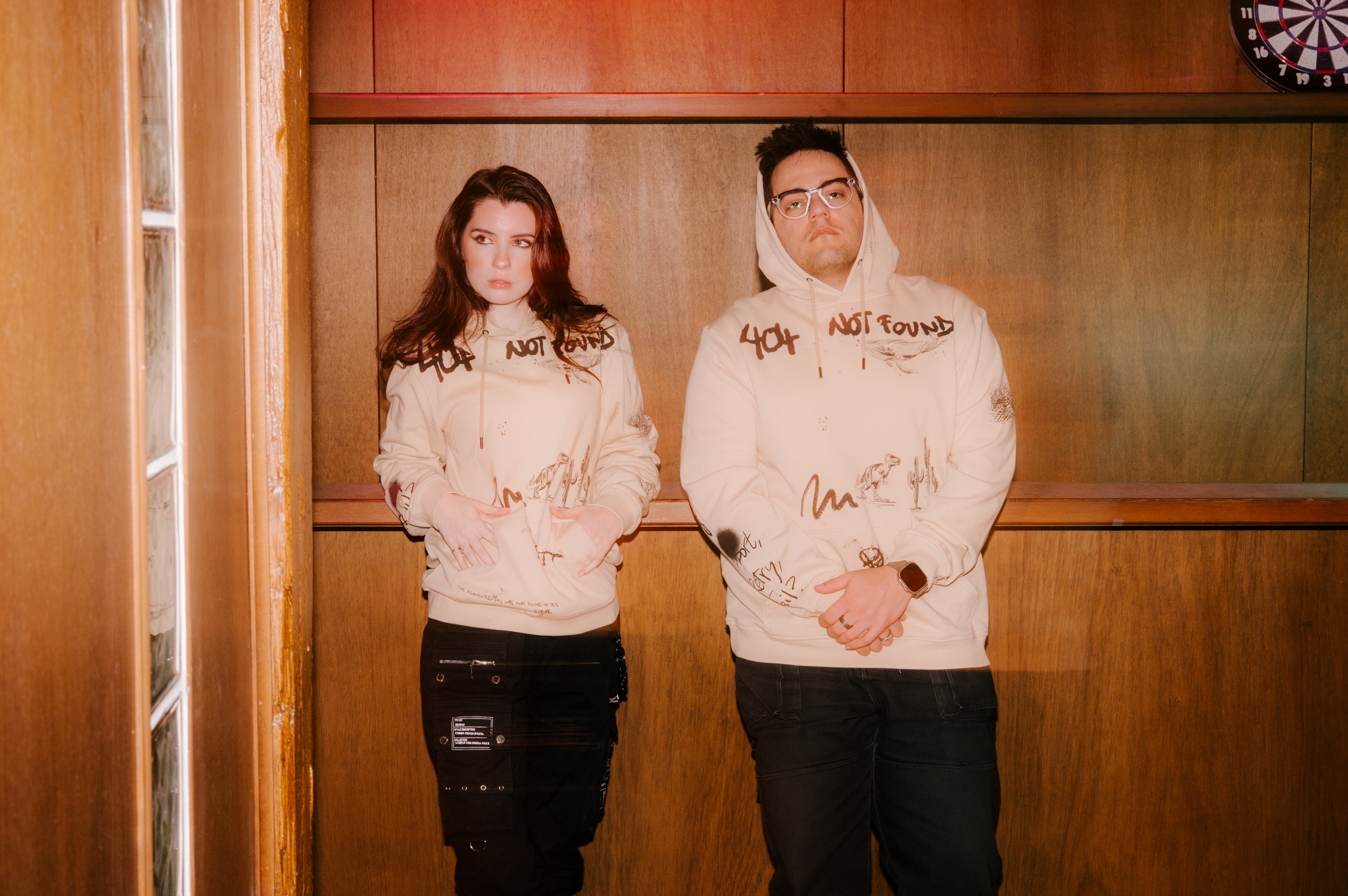 Model: Tatjana, Size: Small, Height: 5’7”/170cm, Model: Shahrad, Size: XX-Large, Height: 5’11”/180cm