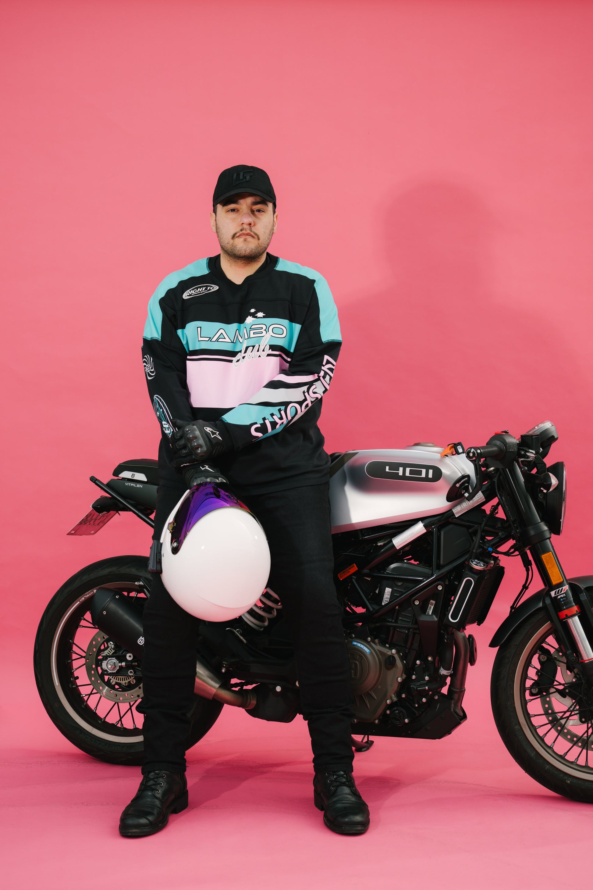 Model: Shahrad, Size: XX-Large, Height: 5’11”/180cm