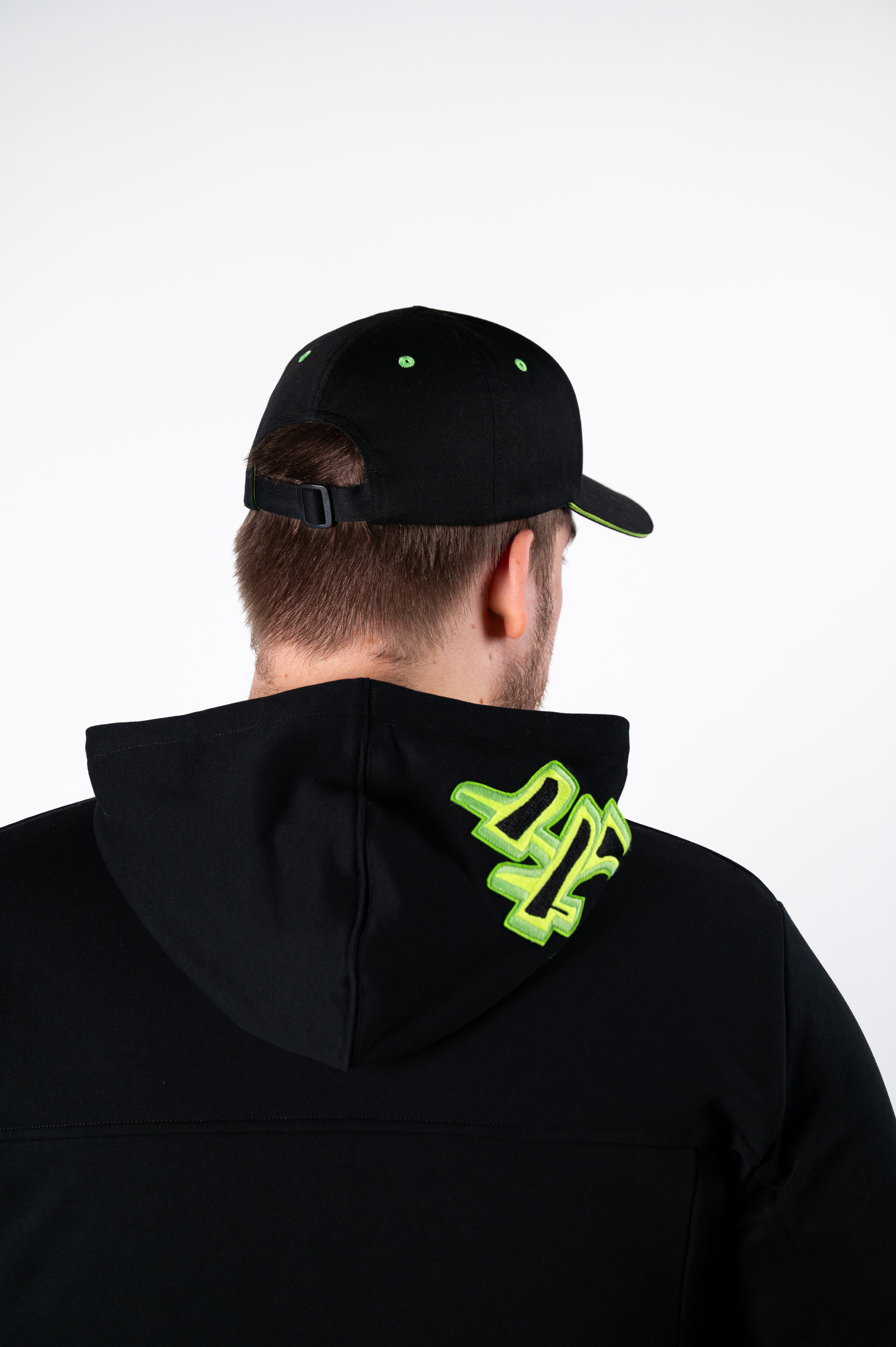 Model: Sean E, Size: Large