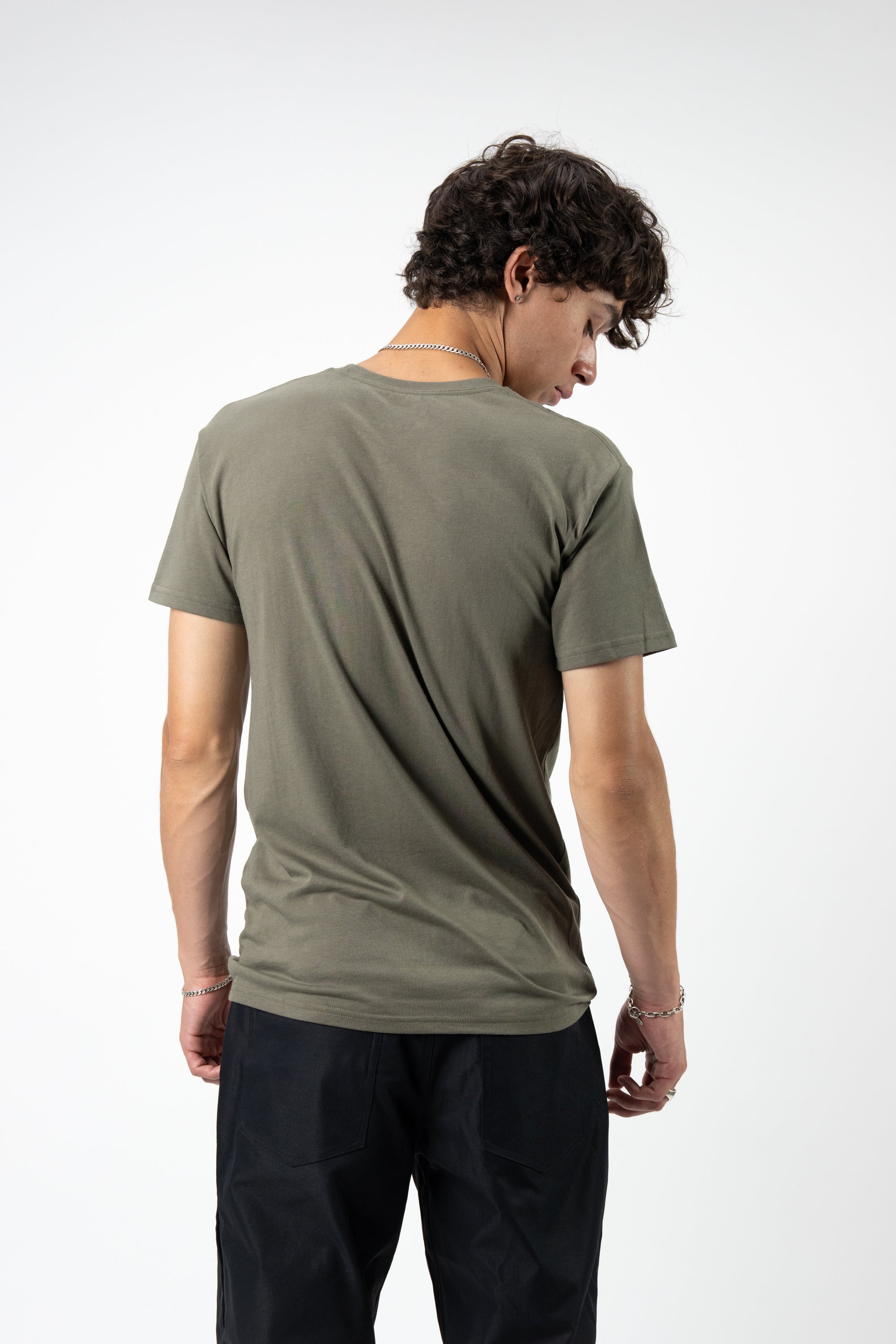 Model: Mateo, Size: Medium, Height” 6’1”/185cm