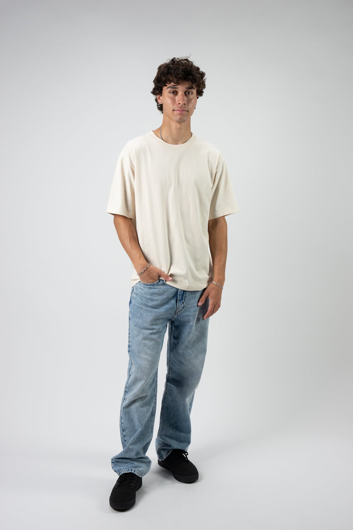 Model: Mateo, Size: Medium, Height: 6'1½"
#color_whitecap