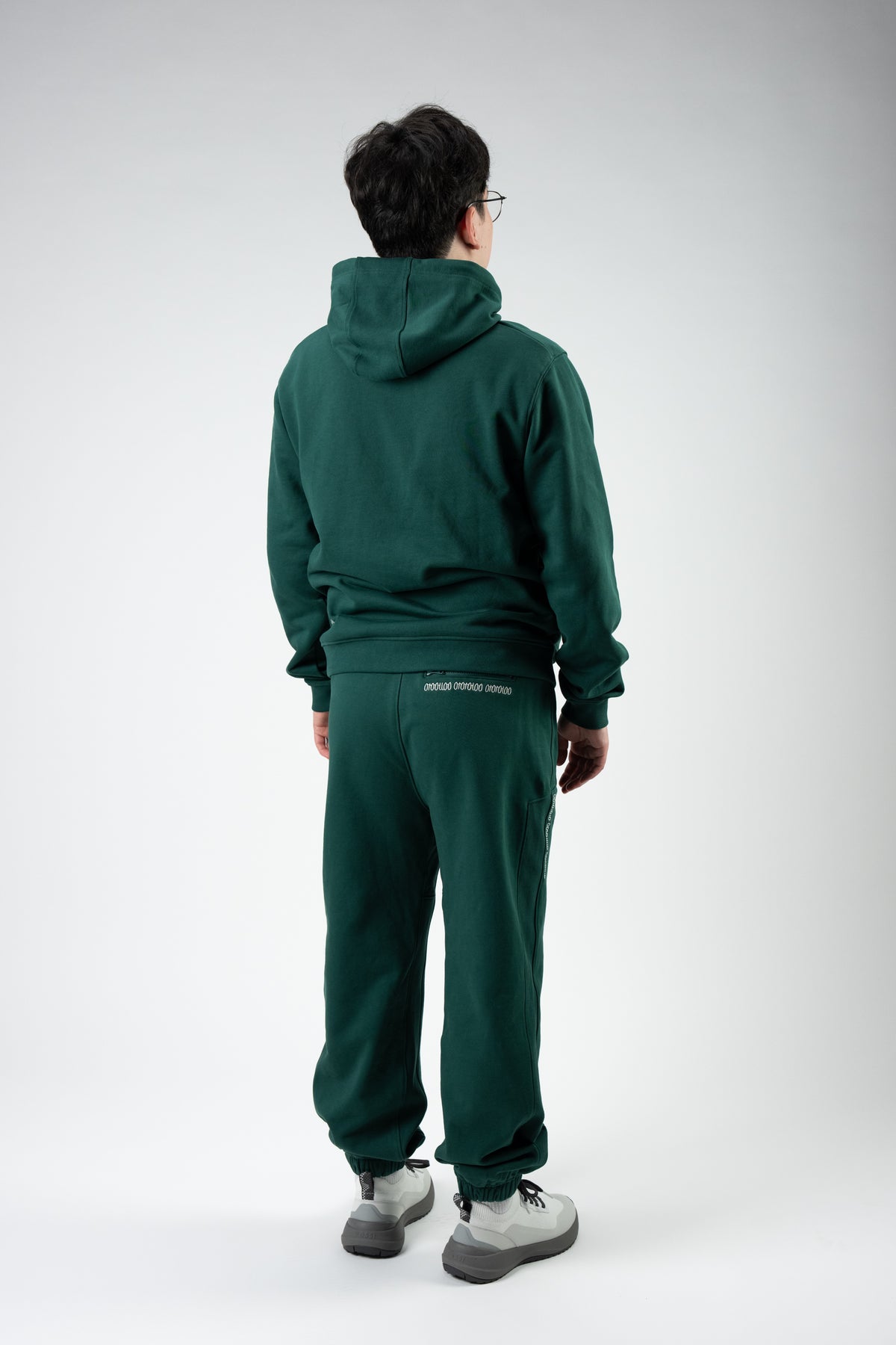 Model: Peter, Size: Large, Height: 5'10"/178cm #color_dark green
