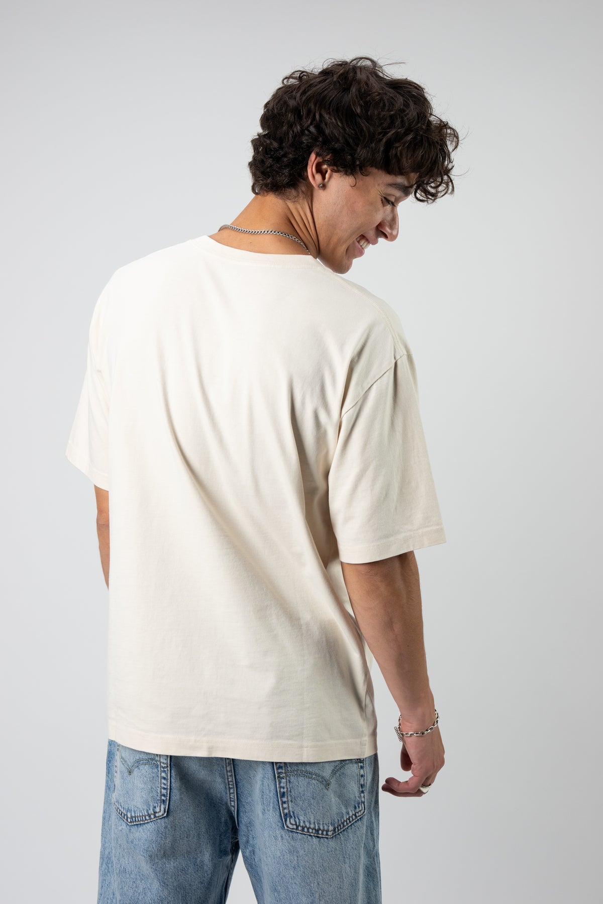 Model: Mateo, Size: Medium, Height: 6'1½"
#color_whitecap