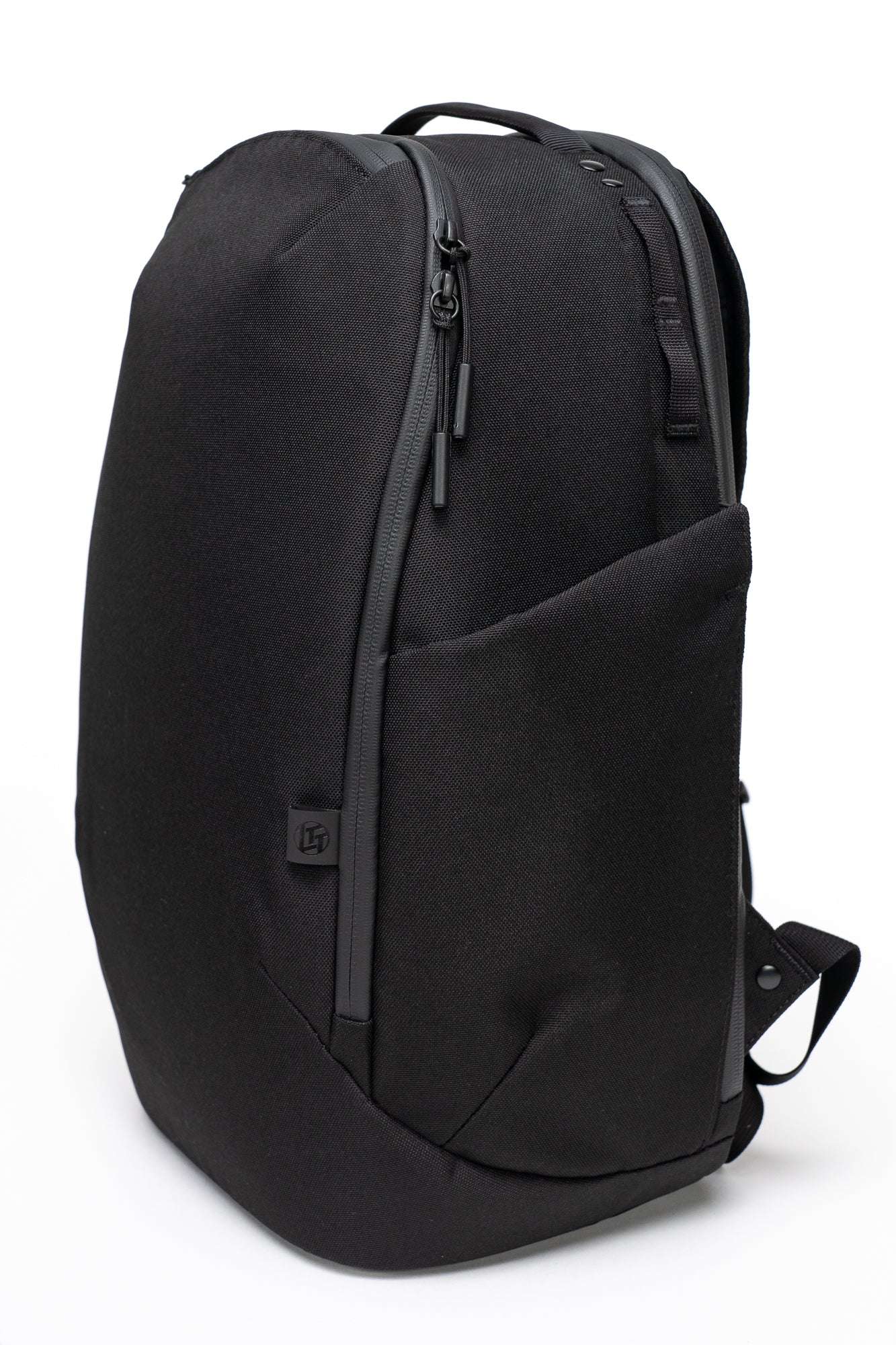 Commuter Backpack - 22L External / 20L internal capacity