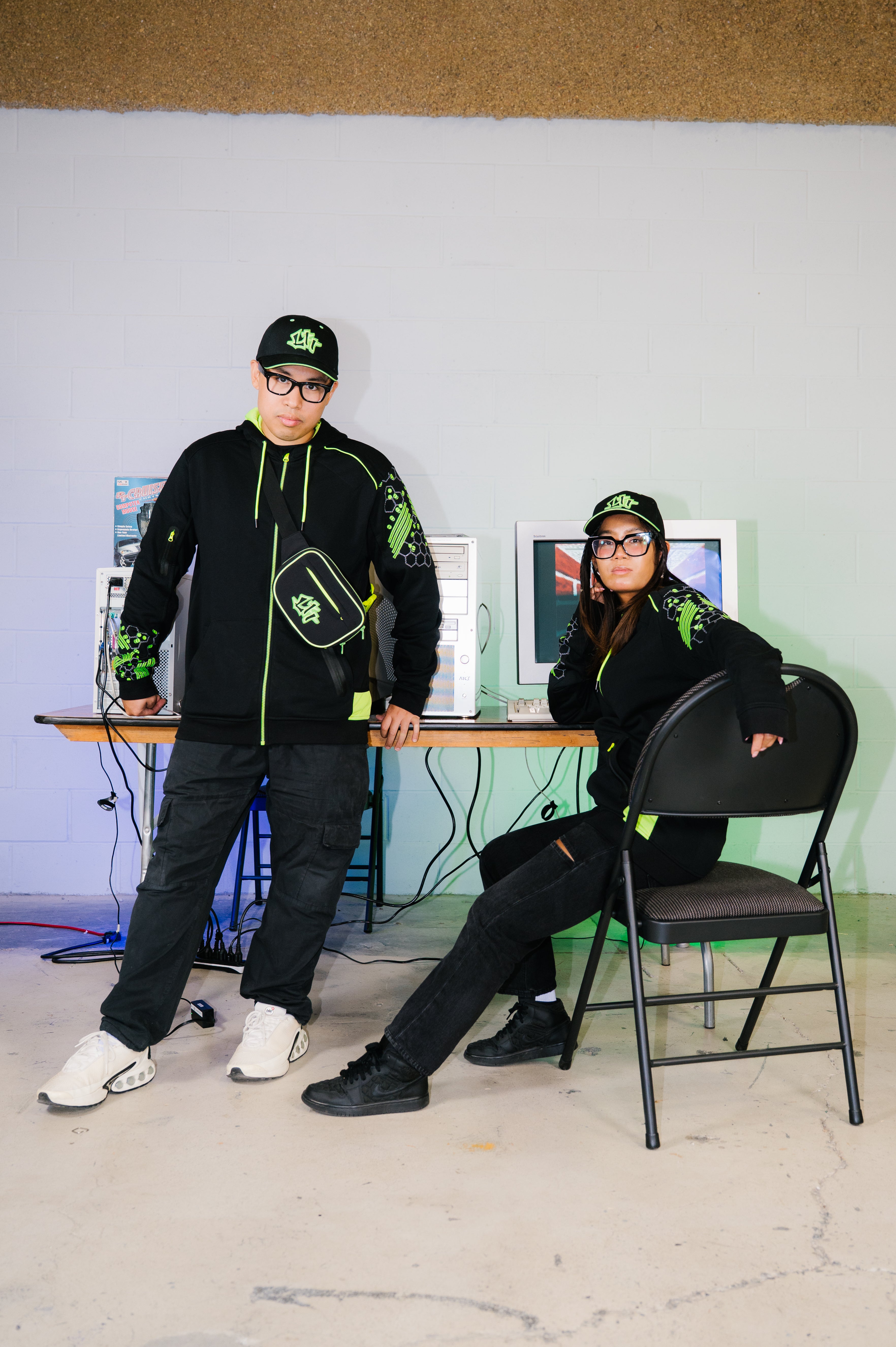 Models: Arthur, Size: Large | Ashley, Size: Medium